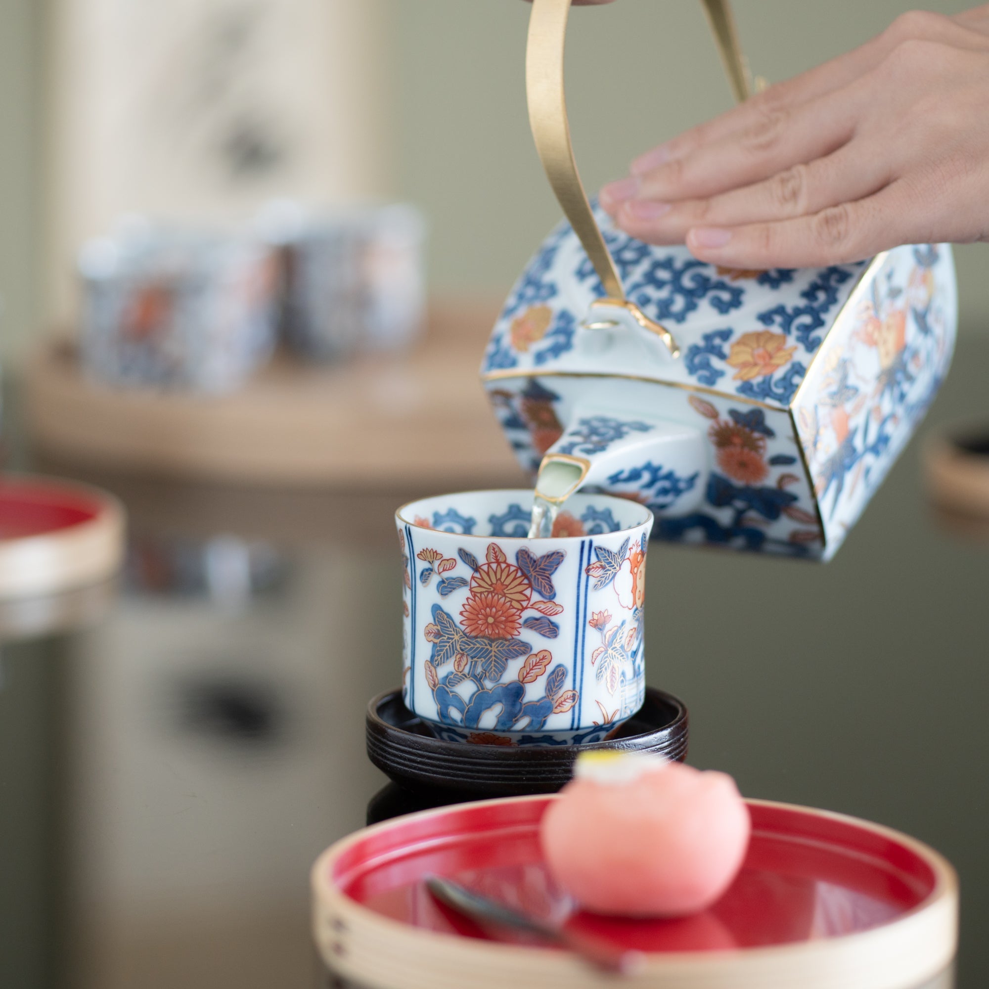 Rinkuro Pomegranate Old Imari Japanese Teapot Set 16.9oz (500ml) - MUSUBI KILN - Quality Japanese Tableware and Gift