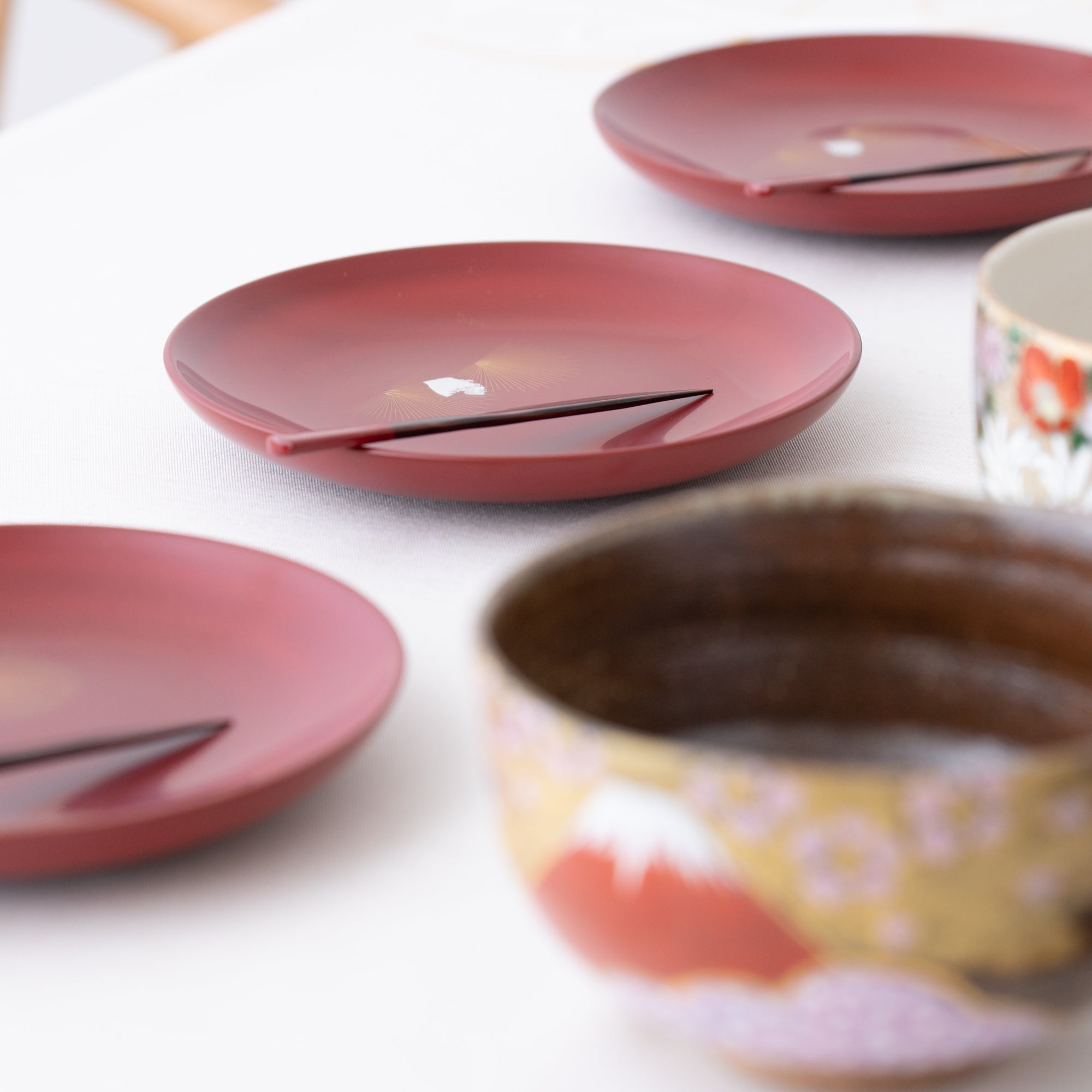 Ritsuzan Tomita Pine Echizen Lacquerware Red Side Plate Set - MUSUBI KILN - Quality Japanese Tableware and Gift