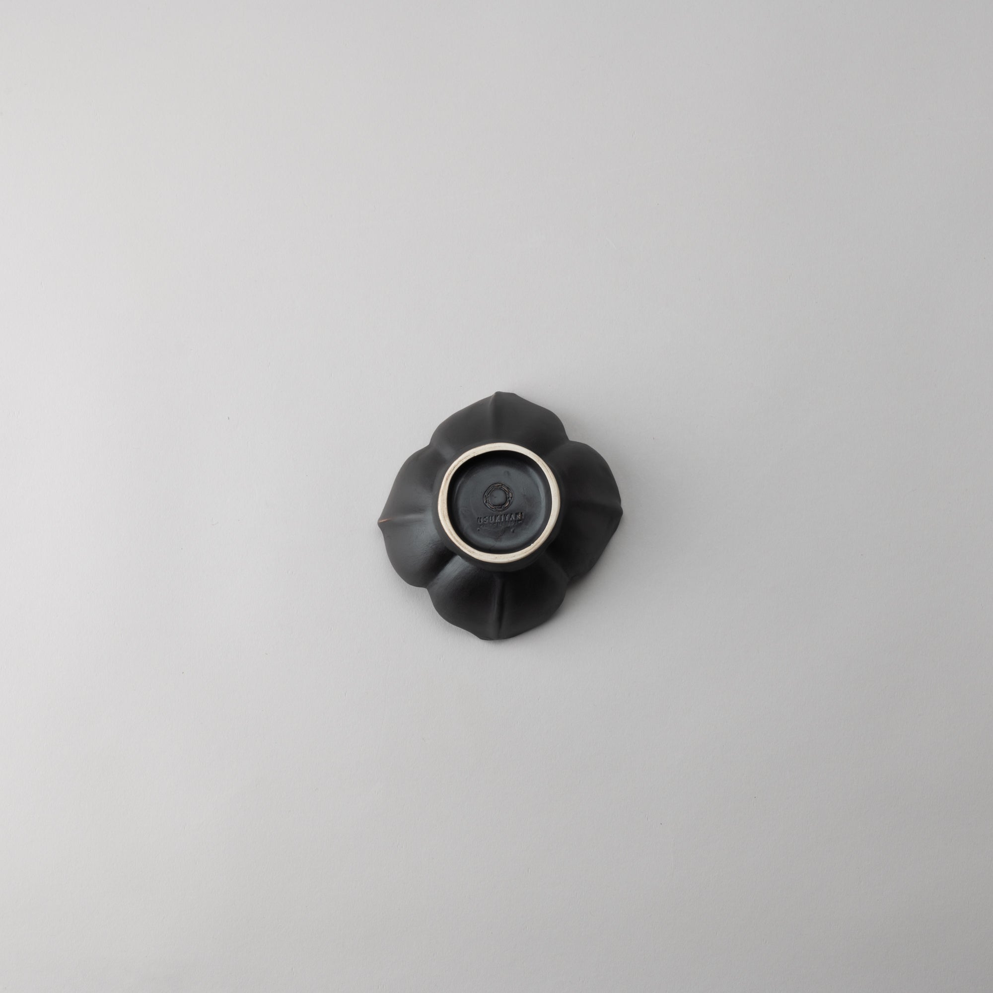 RYOUKA Usuki Four Petals Kobachi Small Bowl - MUSUBI KILN - Quality Japanese Tableware and Gift