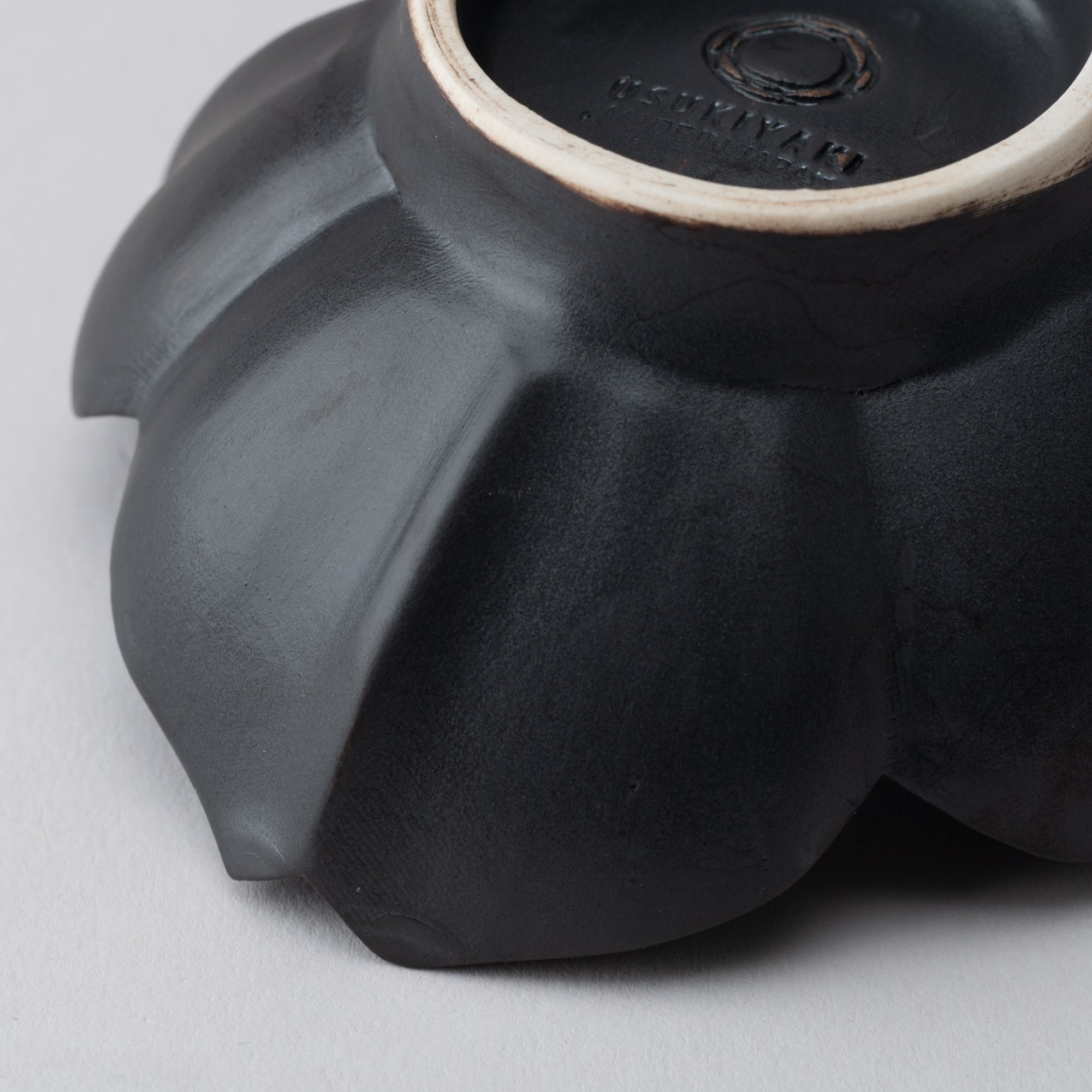 RYOUKA Usuki Four Petals Kobachi Small Bowl - MUSUBI KILN - Quality Japanese Tableware and Gift