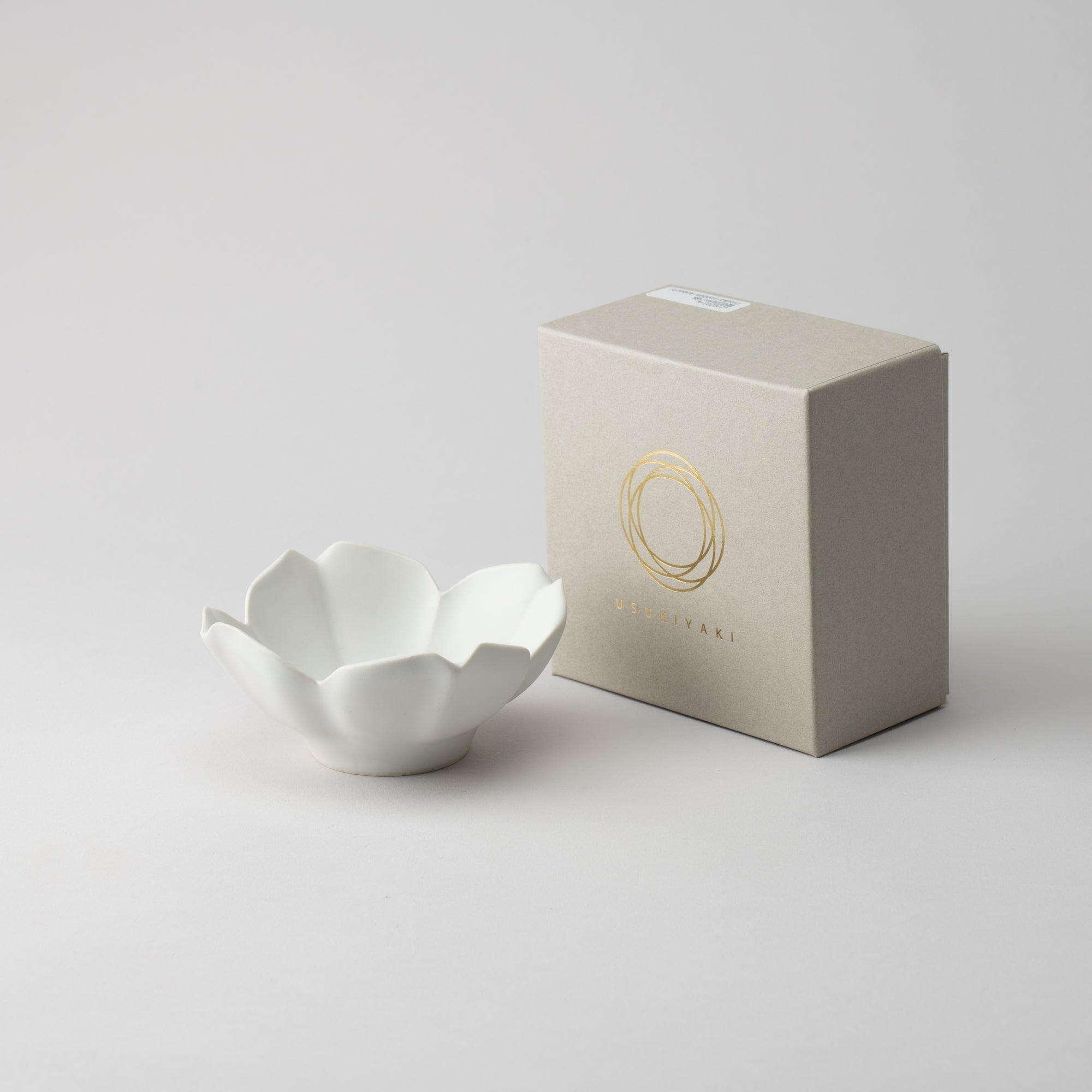 RYOUKA Usuki Four Petals Kobachi Small Bowl - MUSUBI KILN - Quality Japanese Tableware and Gift