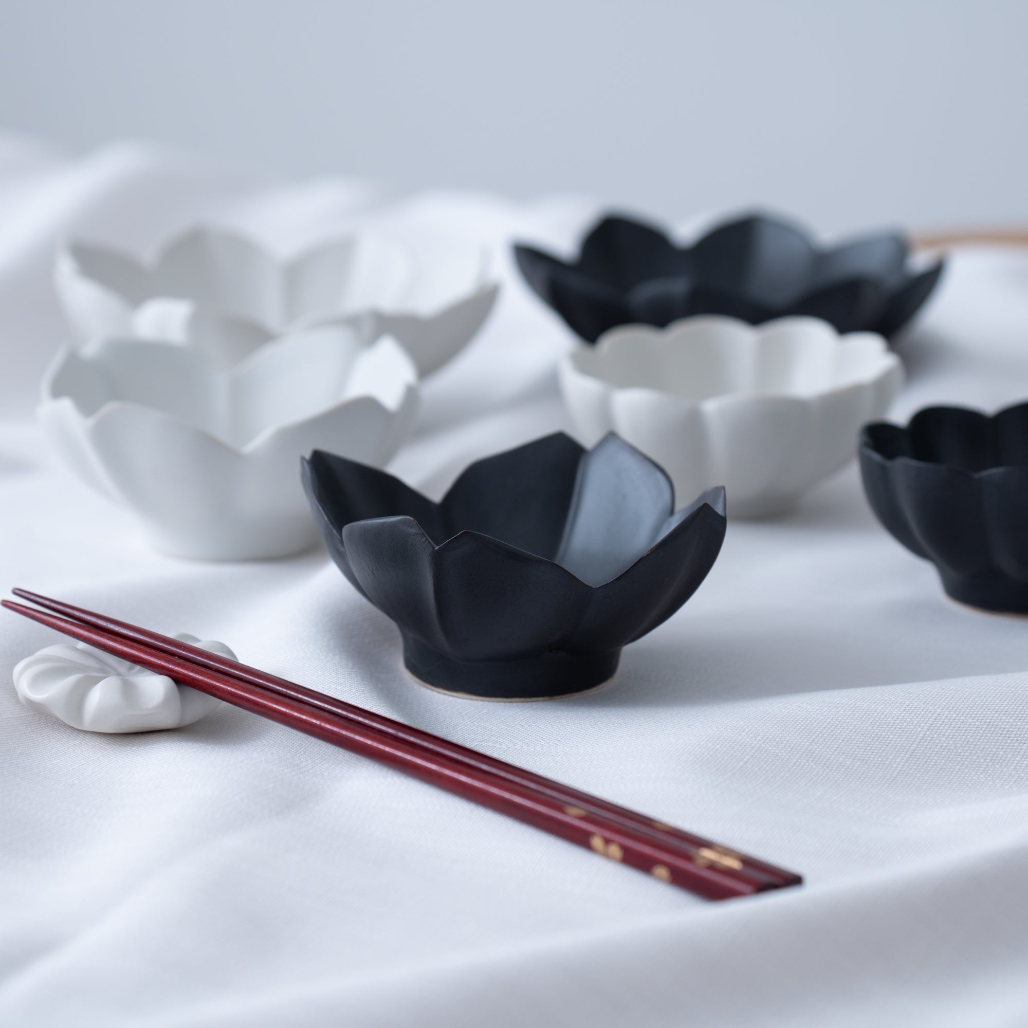 RYOUKA Usuki Four Petals Kobachi Small Bowl - MUSUBI KILN - Quality Japanese Tableware and Gift