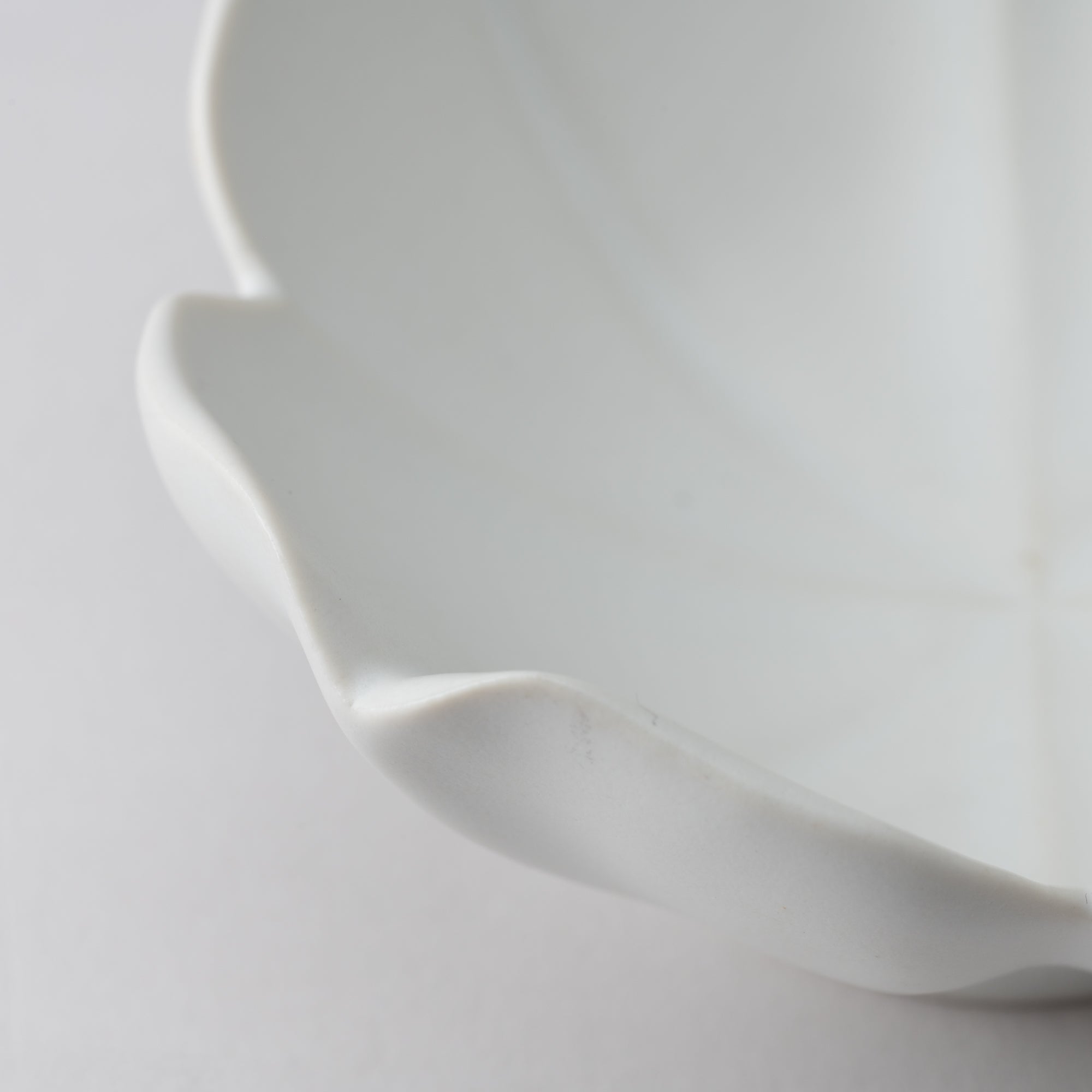 RYOUKA Usuki Four Petals Kobachi Small Bowl - MUSUBI KILN - Quality Japanese Tableware and Gift