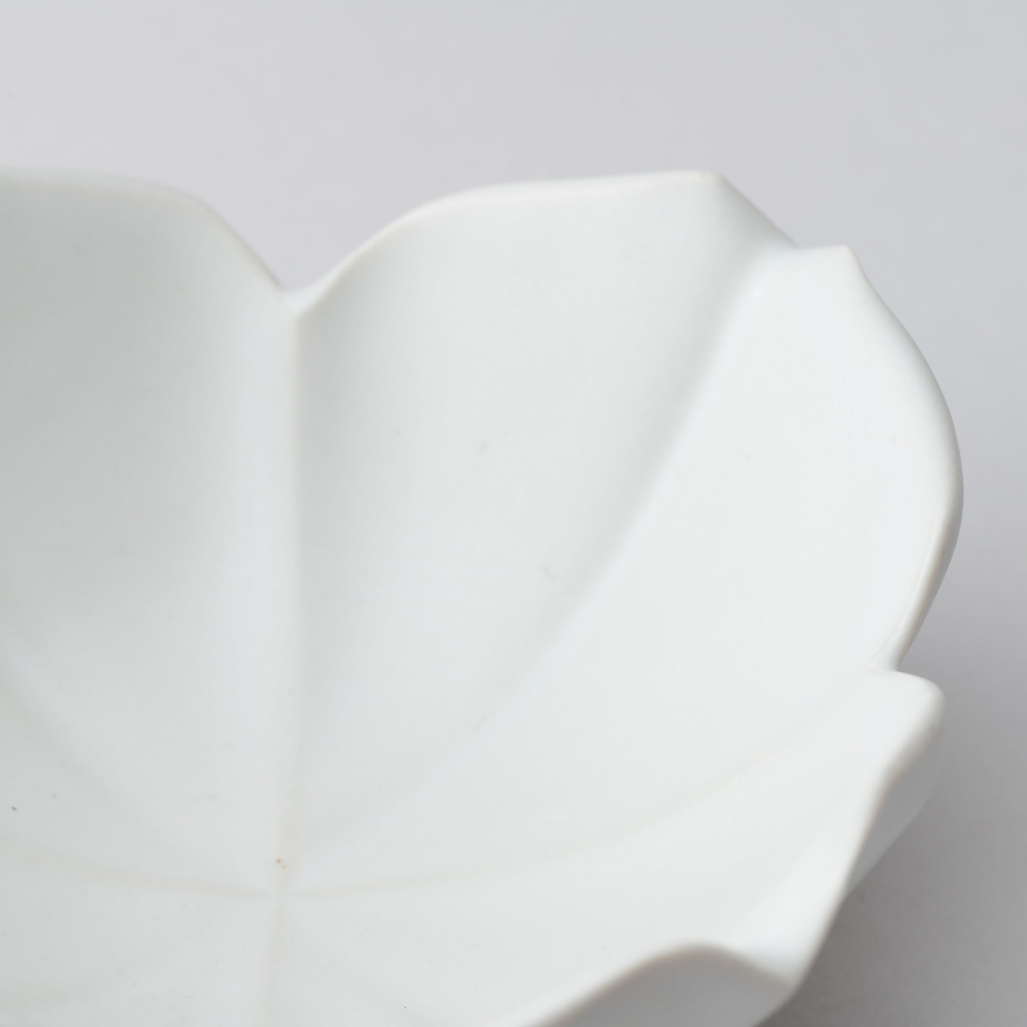 RYOUKA Usuki Four Petals Kobachi Small Bowl - MUSUBI KILN - Quality Japanese Tableware and Gift