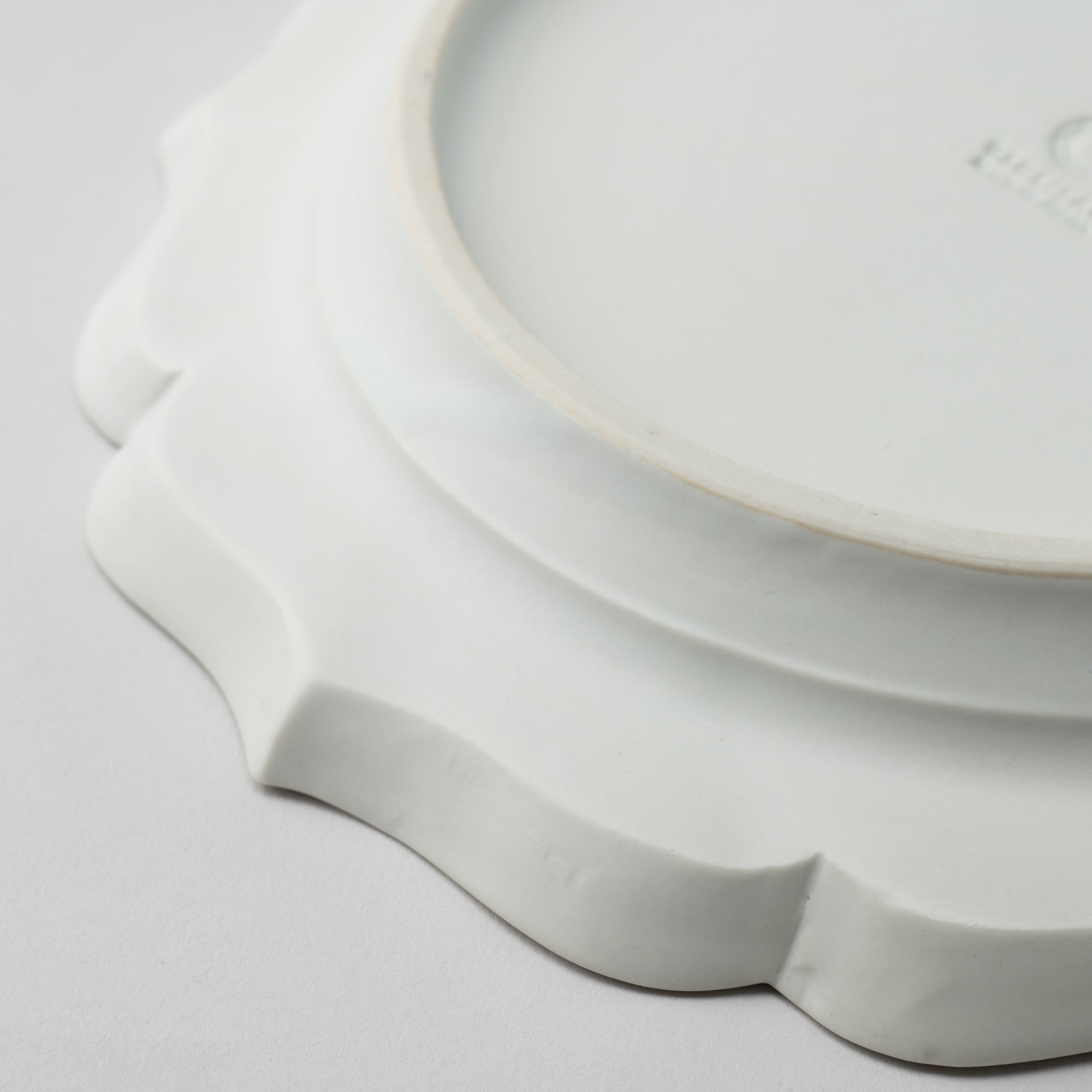 RYOUKA Usuki Rim Plate L - MUSUBI KILN - Quality Japanese Tableware and Gift