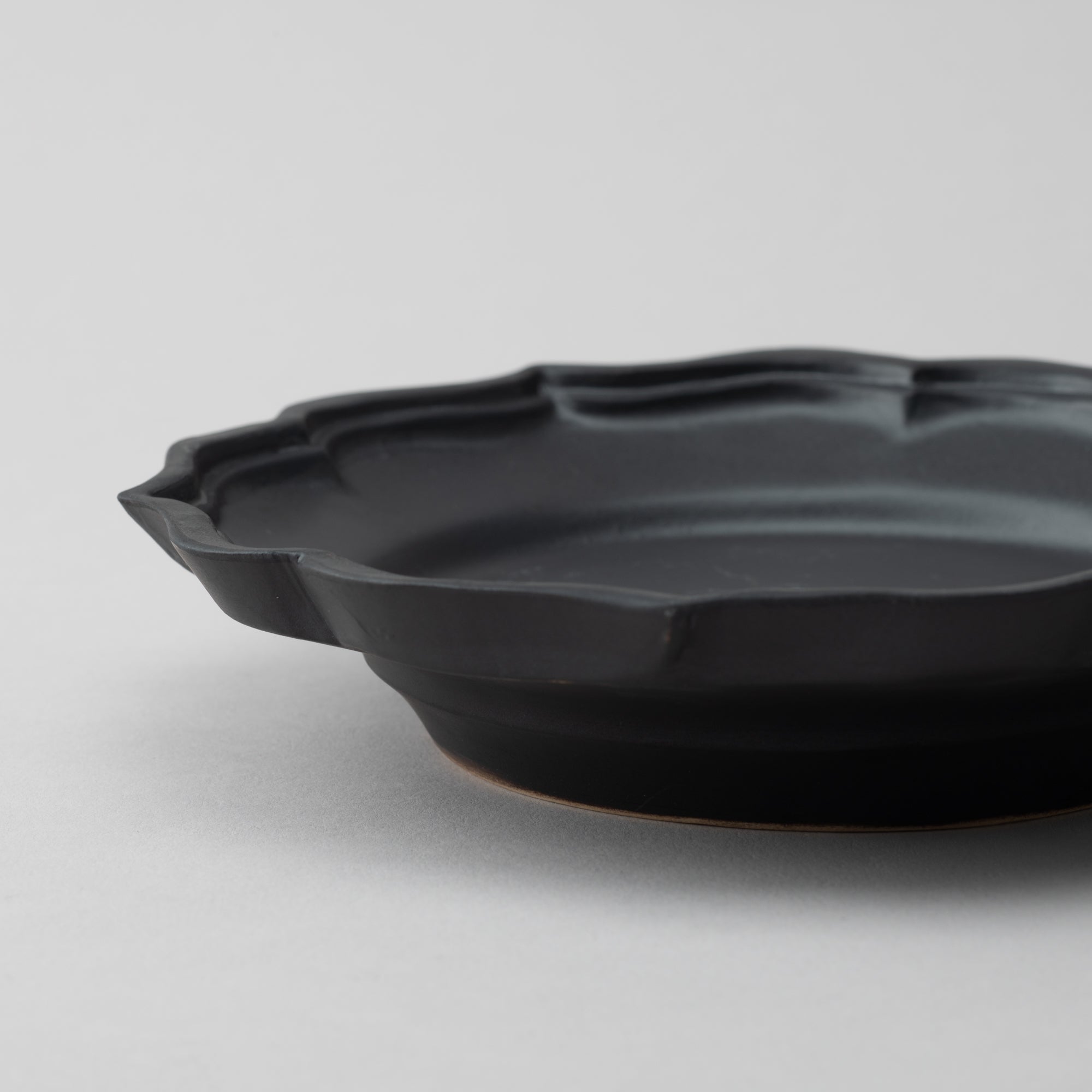 RYOUKA Usuki Rim Plate S - MUSUBI KILN - Quality Japanese Tableware and Gift