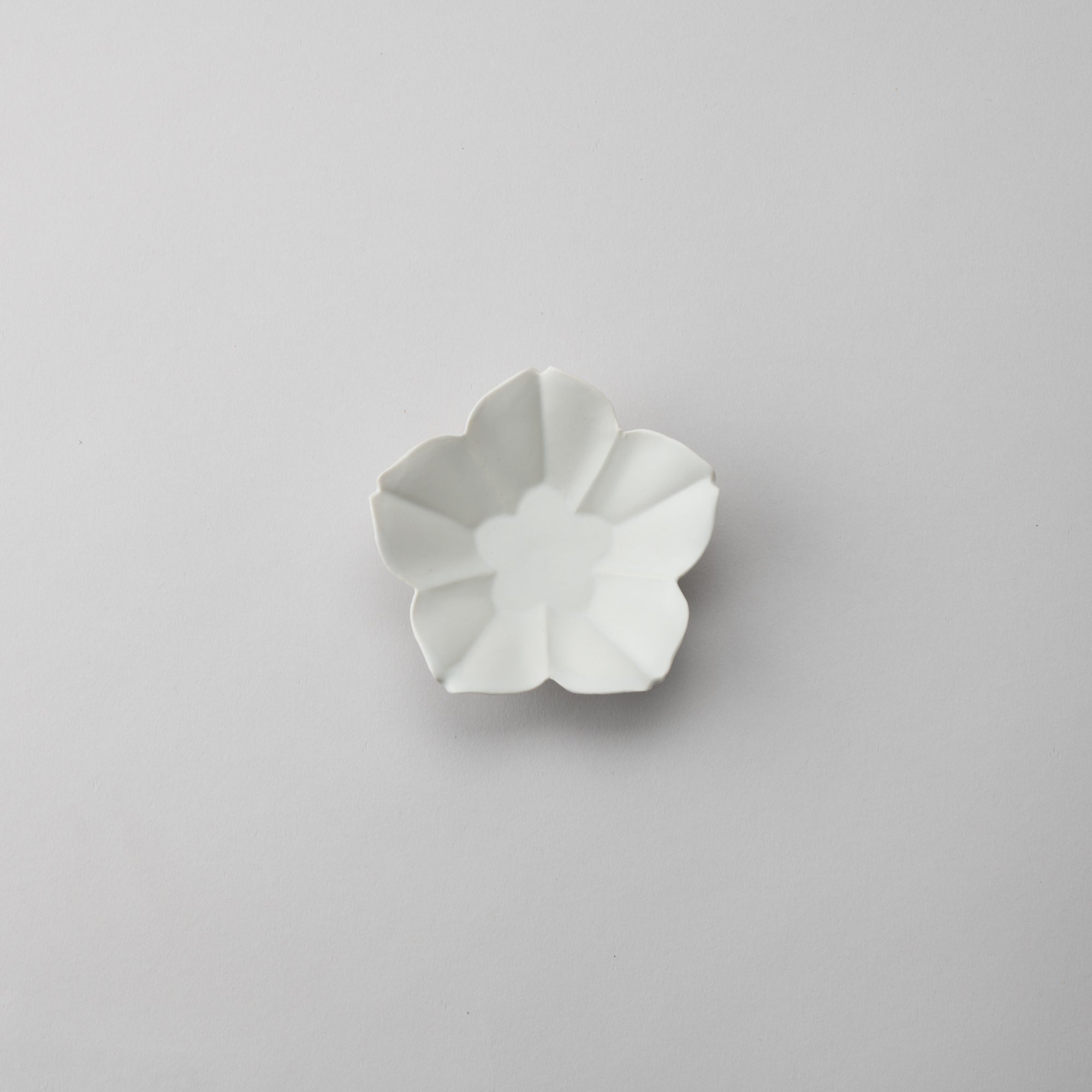 RYOUKA Usuki Sakura Sauce Plate - MUSUBI KILN - Quality Japanese Tableware and Gift