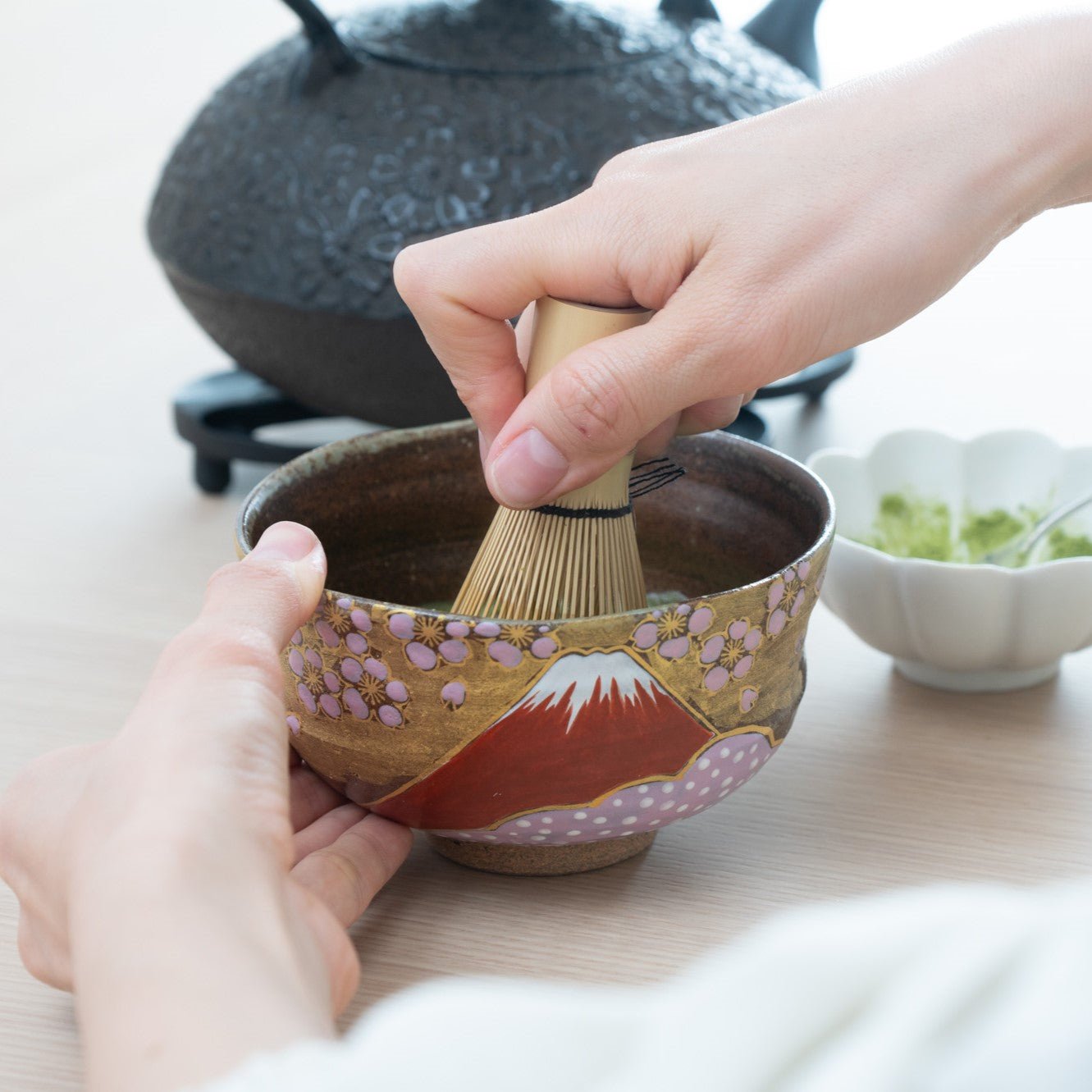 Sakura and Mt.Fuji Kutani Matcha Bowl Chawan - MUSUBI KILN - Quality Japanese Tableware and Gift