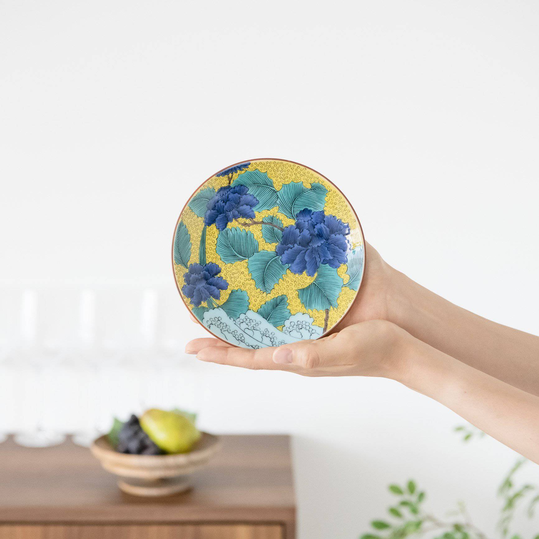 Seikou Kiln Blue Peony Kutani Round Plate - MUSUBI KILN - Quality Japanese Tableware and Gift