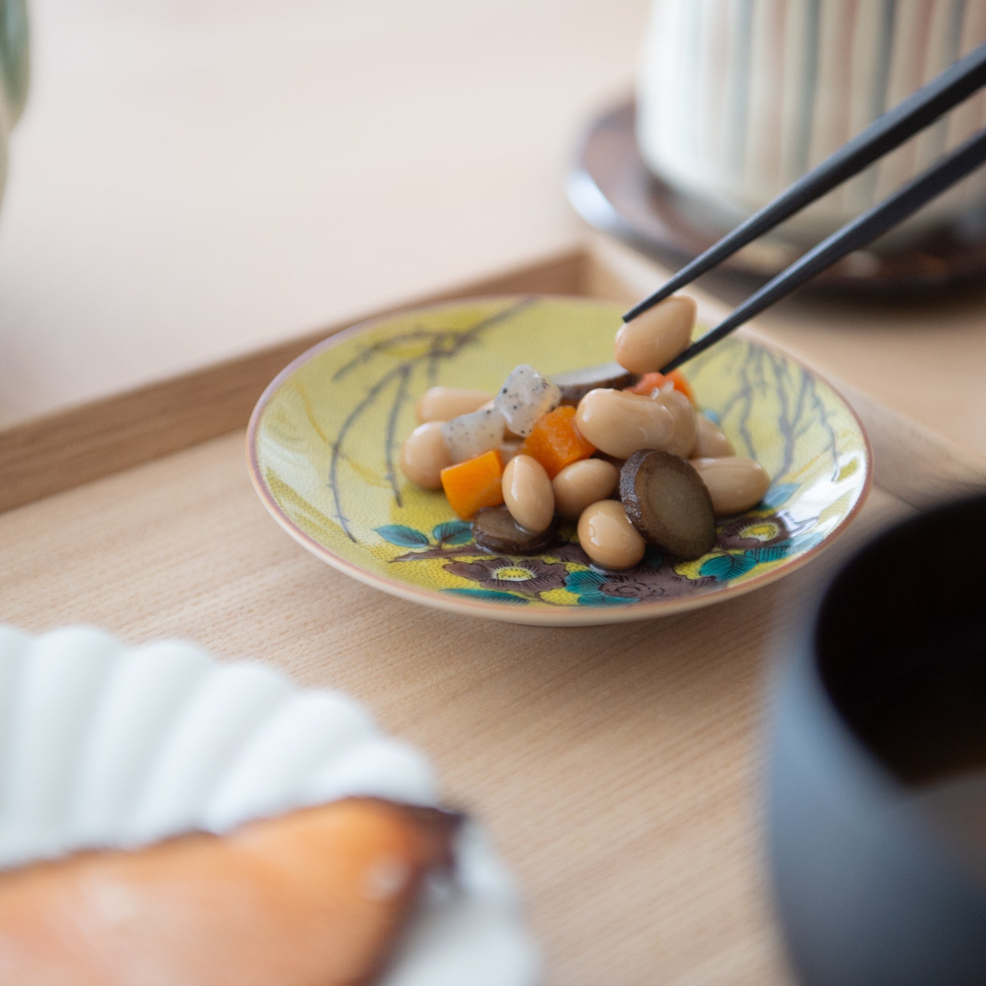 Seikou Kiln Eagle and Willow Kutani Sauce Plate - MUSUBI KILN - Quality Japanese Tableware and Gift
