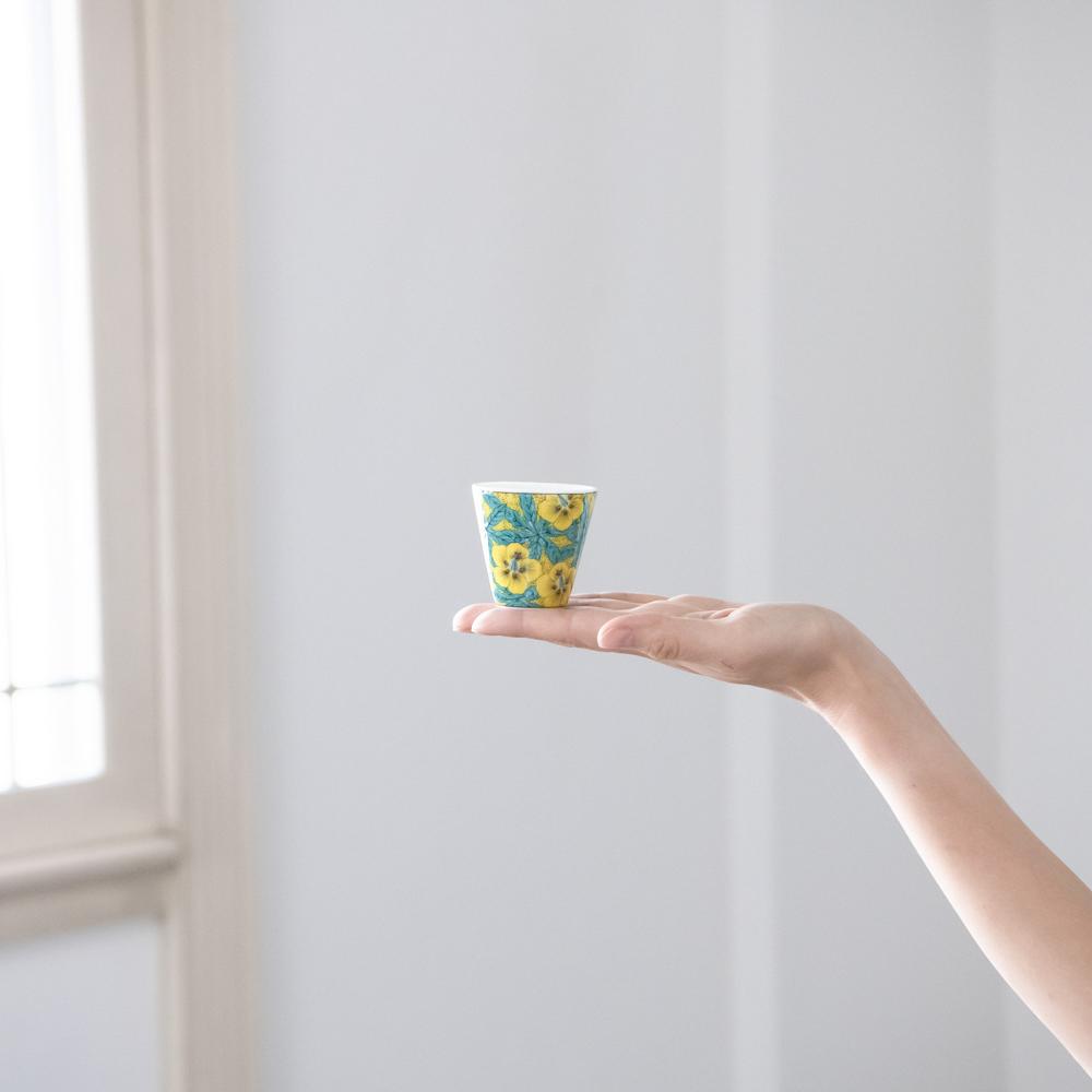 Seikou Kiln Yoshidaya Kutani Hibiscus Ochoko Sake Cup - MUSUBI KILN - Quality Japanese Tableware and Gift
