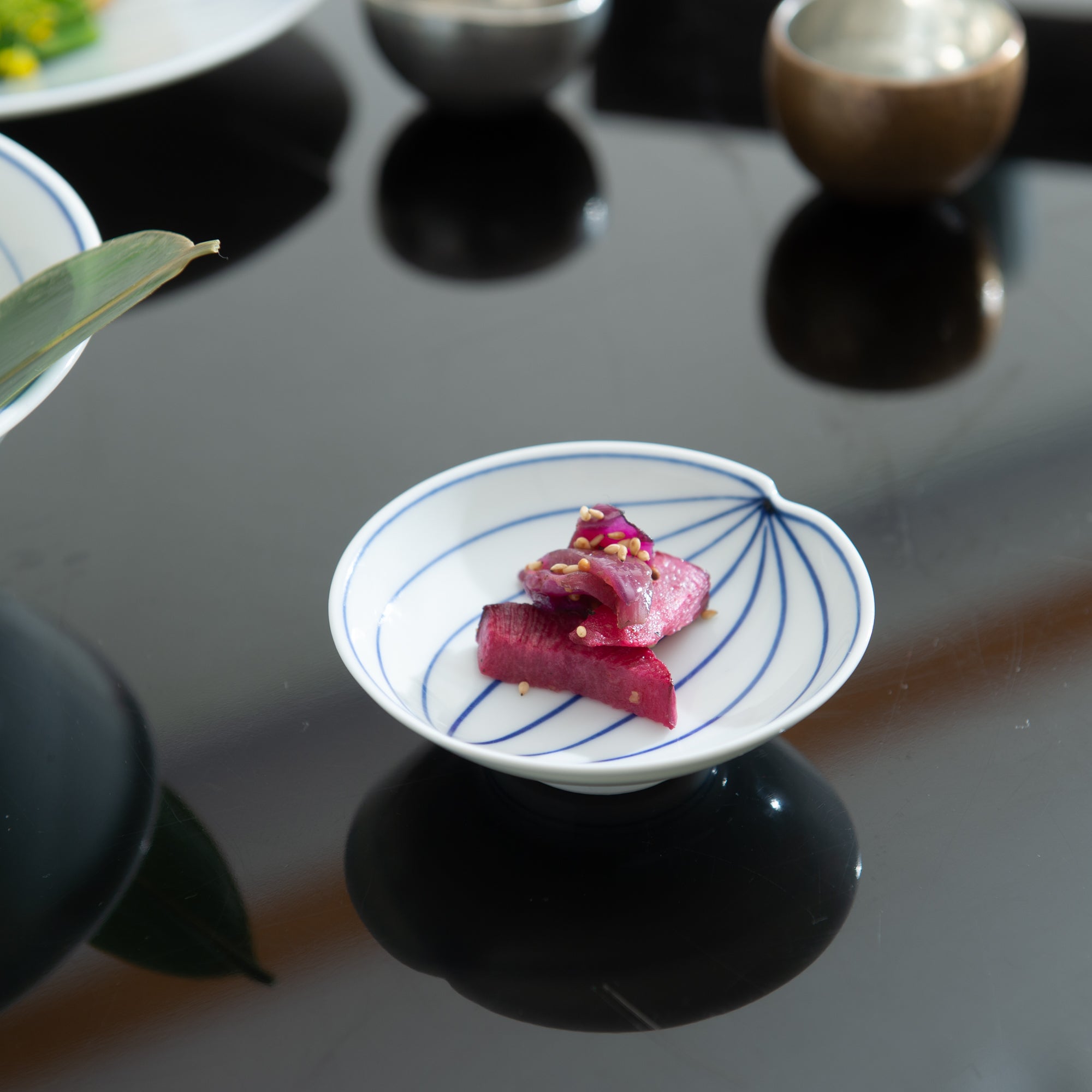 SINGAMA Leaf Vein Pattern Seto Ware Sauce Plate - MUSUBI KILN - Quality Japanese Tableware and Gift