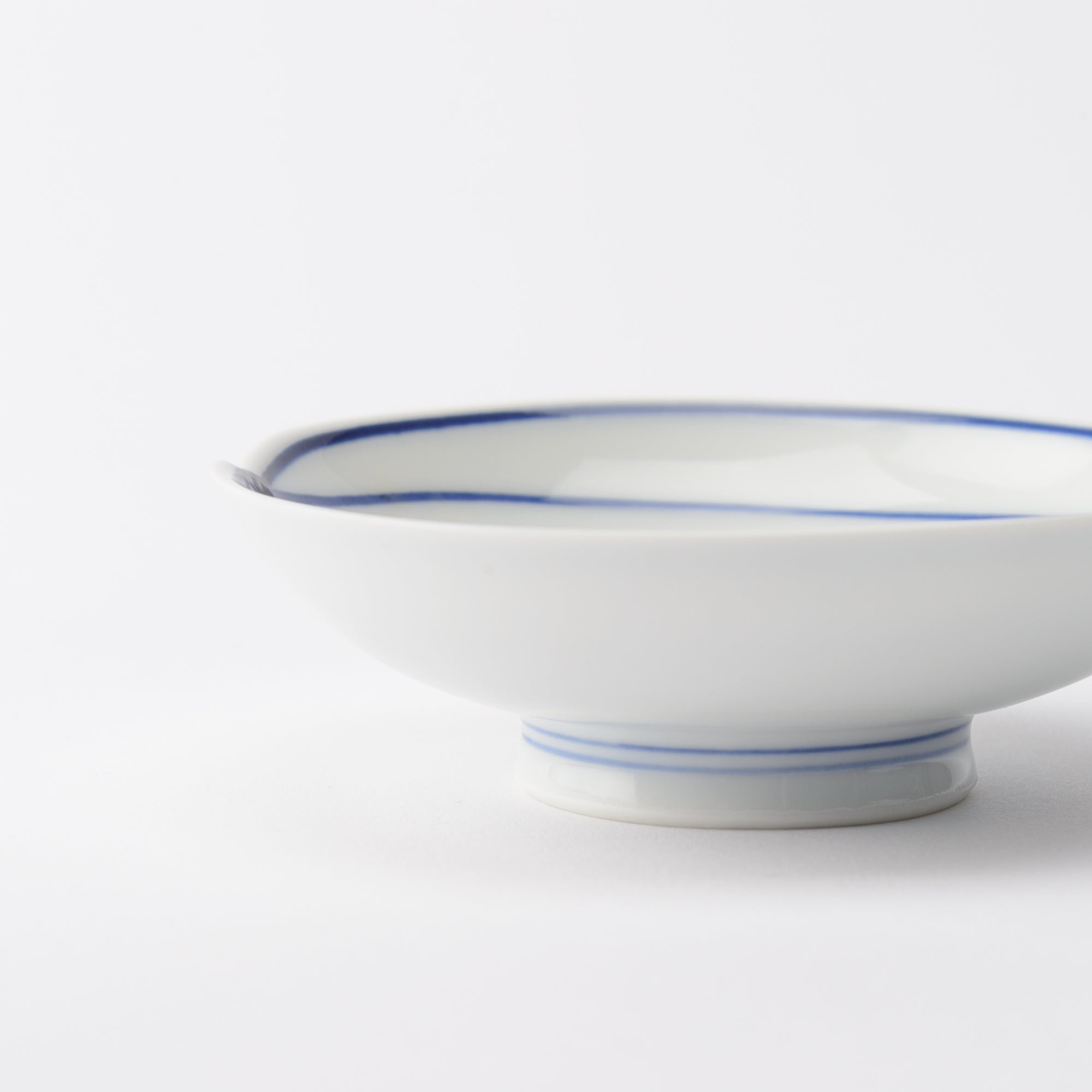 SINGAMA Leaf Vein Pattern Seto Ware Sauce Plate - MUSUBI KILN - Quality Japanese Tableware and Gift