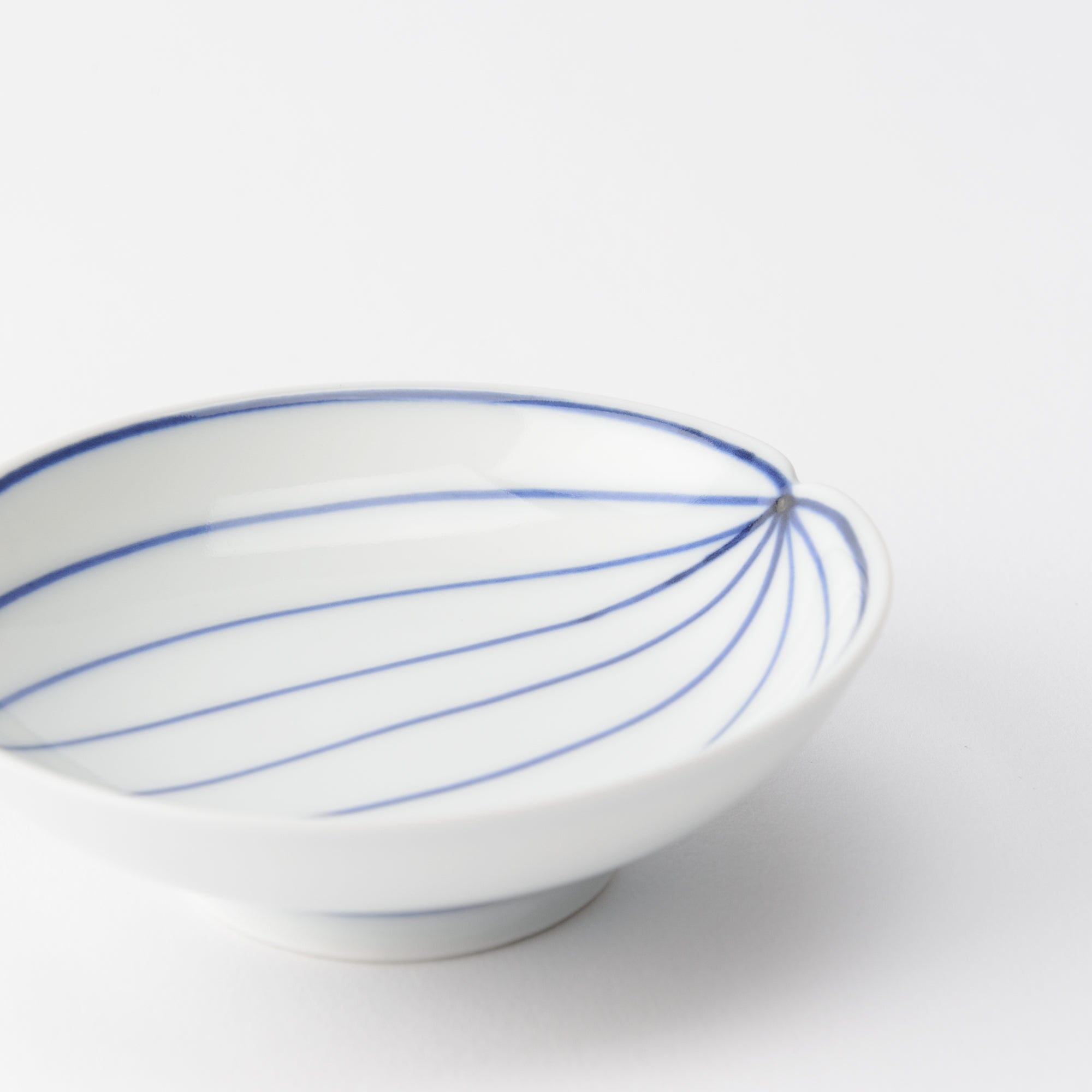 SINGAMA Leaf Vein Pattern Seto Ware Sauce Plate - MUSUBI KILN - Quality Japanese Tableware and Gift