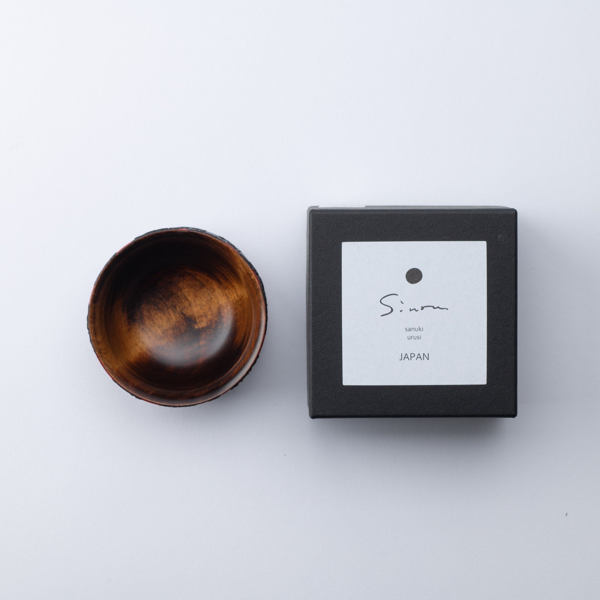 Sinra Line Kagawa Lacquerware Wide Guinomi Sake Cup - MUSUBI KILN - Quality Japanese Tableware and Gift