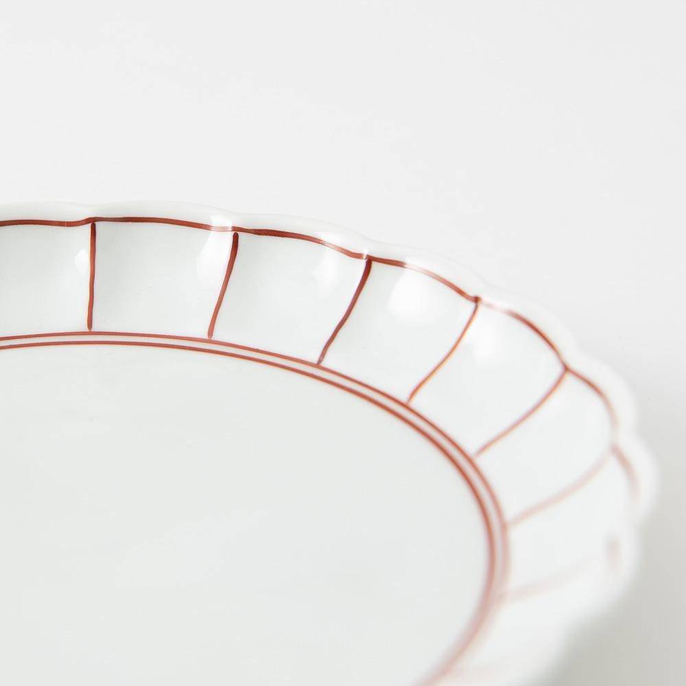 Soramoe Red Chrysanthemum Hasami Round Plate(5.90in) - MUSUBI KILN - Quality Japanese Tableware and Gift