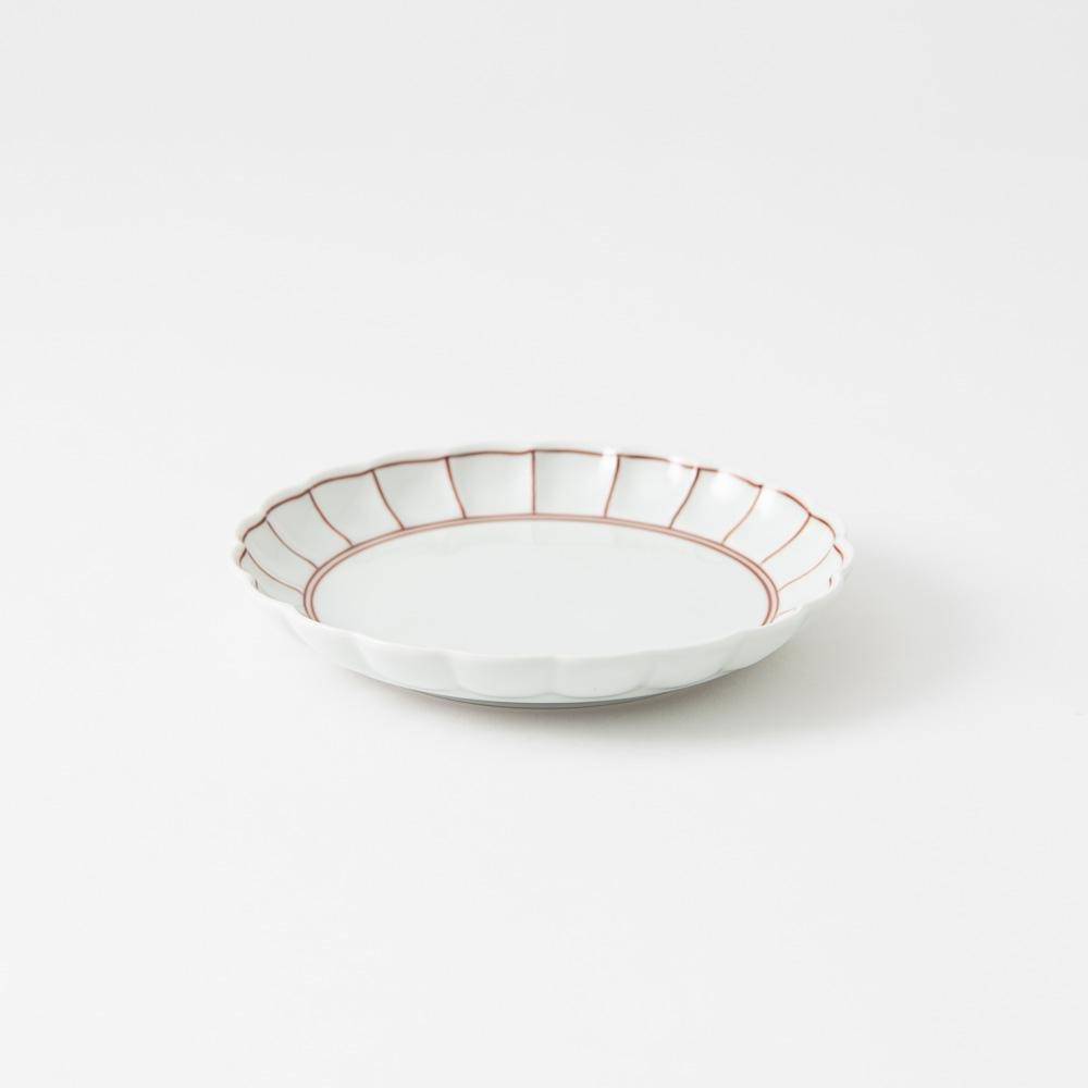 Soramoe Red Chrysanthemum Hasami Round Plate(5.90in) - MUSUBI KILN - Quality Japanese Tableware and Gift