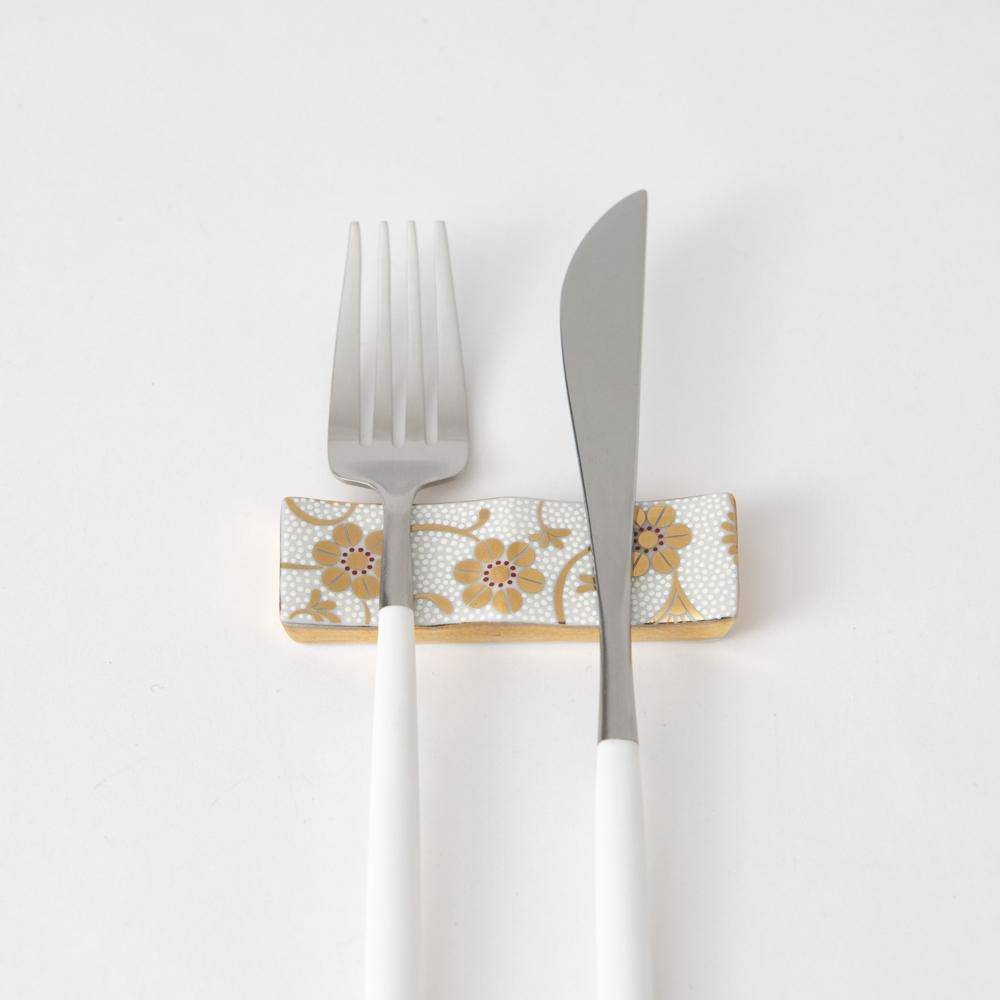 Soukyu Kiln Chibu Kutani Cutlery Rest - MUSUBI KILN - Quality Japanese Tableware and Gift