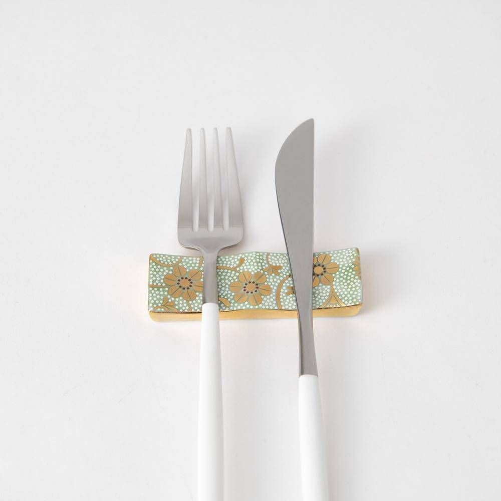 Soukyu Kiln Chibu Kutani Cutlery Rest - MUSUBI KILN - Quality Japanese Tableware and Gift