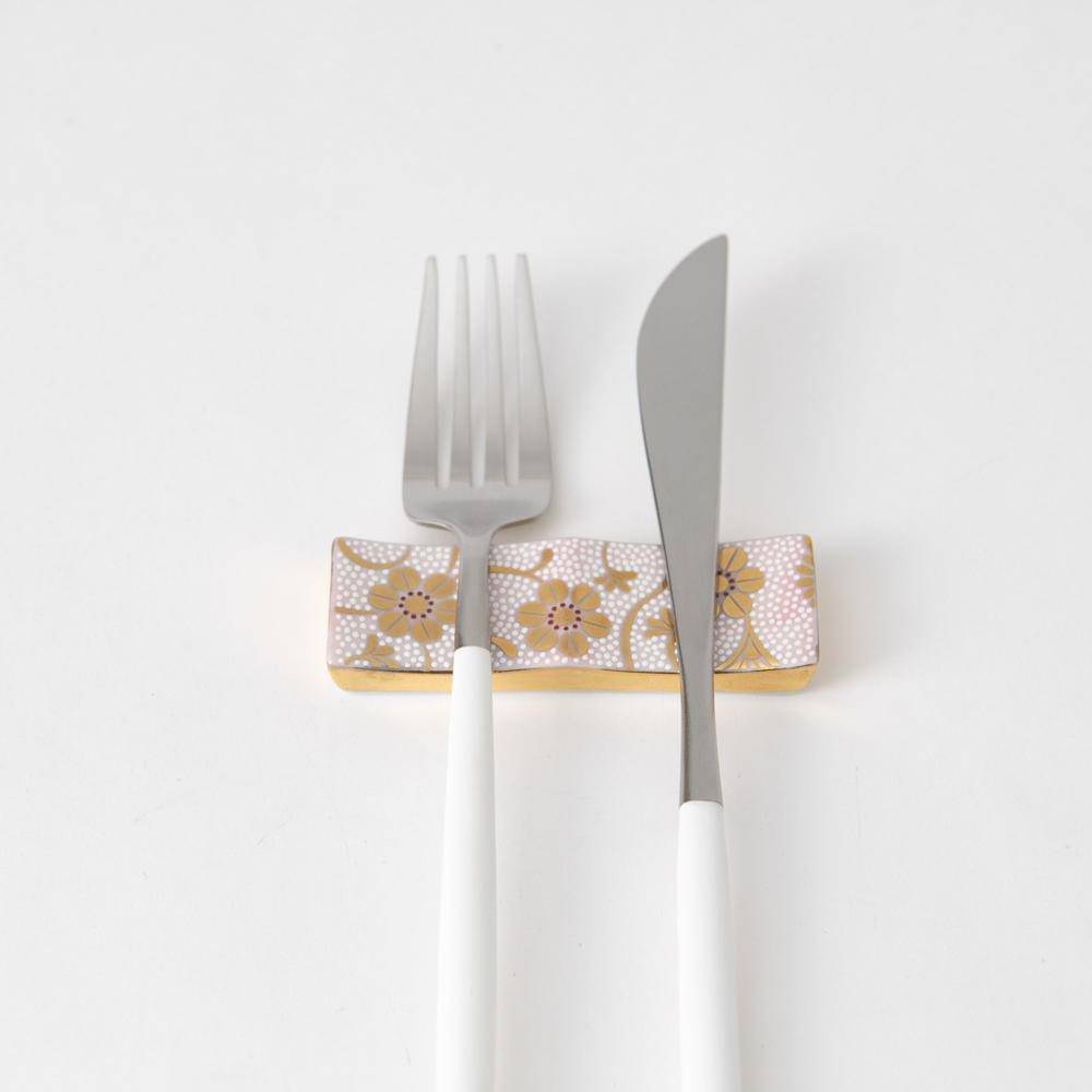 Soukyu Kiln Chibu Kutani Cutlery Rest - MUSUBI KILN - Quality Japanese Tableware and Gift