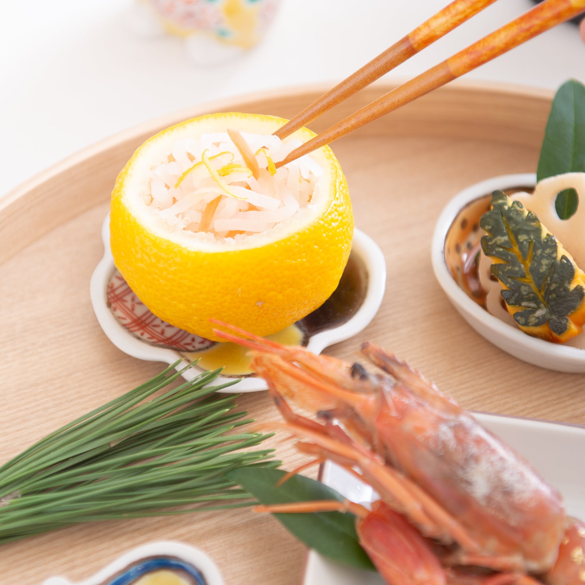 Soukyu Kiln Plum Flower Kutani Sauce Plate - MUSUBI KILN - Quality Japanese Tableware and Gift