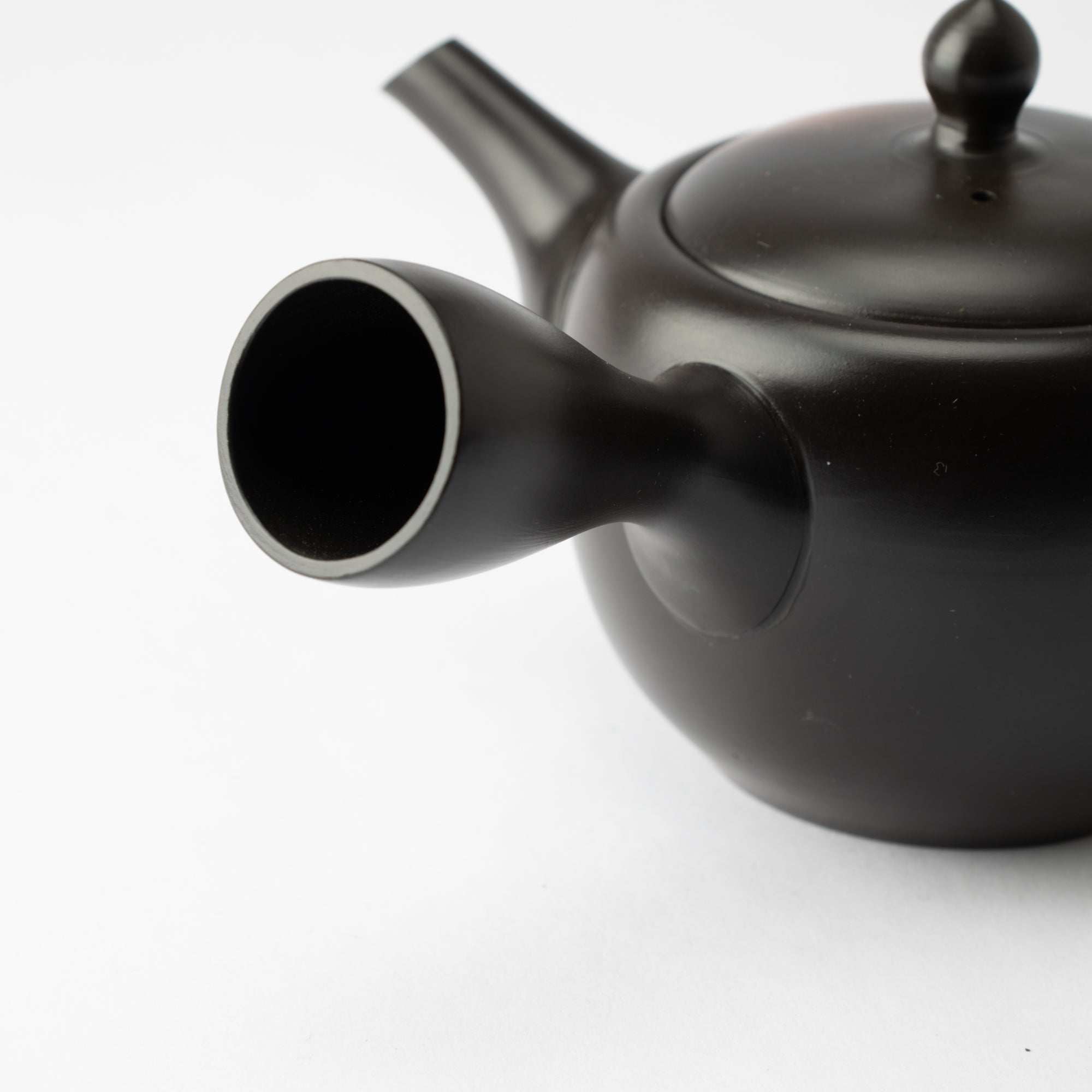 Syunju Weeping Sakura Tokoname Japanese Teapot 12.8oz(380ml) - Sasame and Ceramesh - MUSUBI KILN - Quality Japanese Tableware and Gift