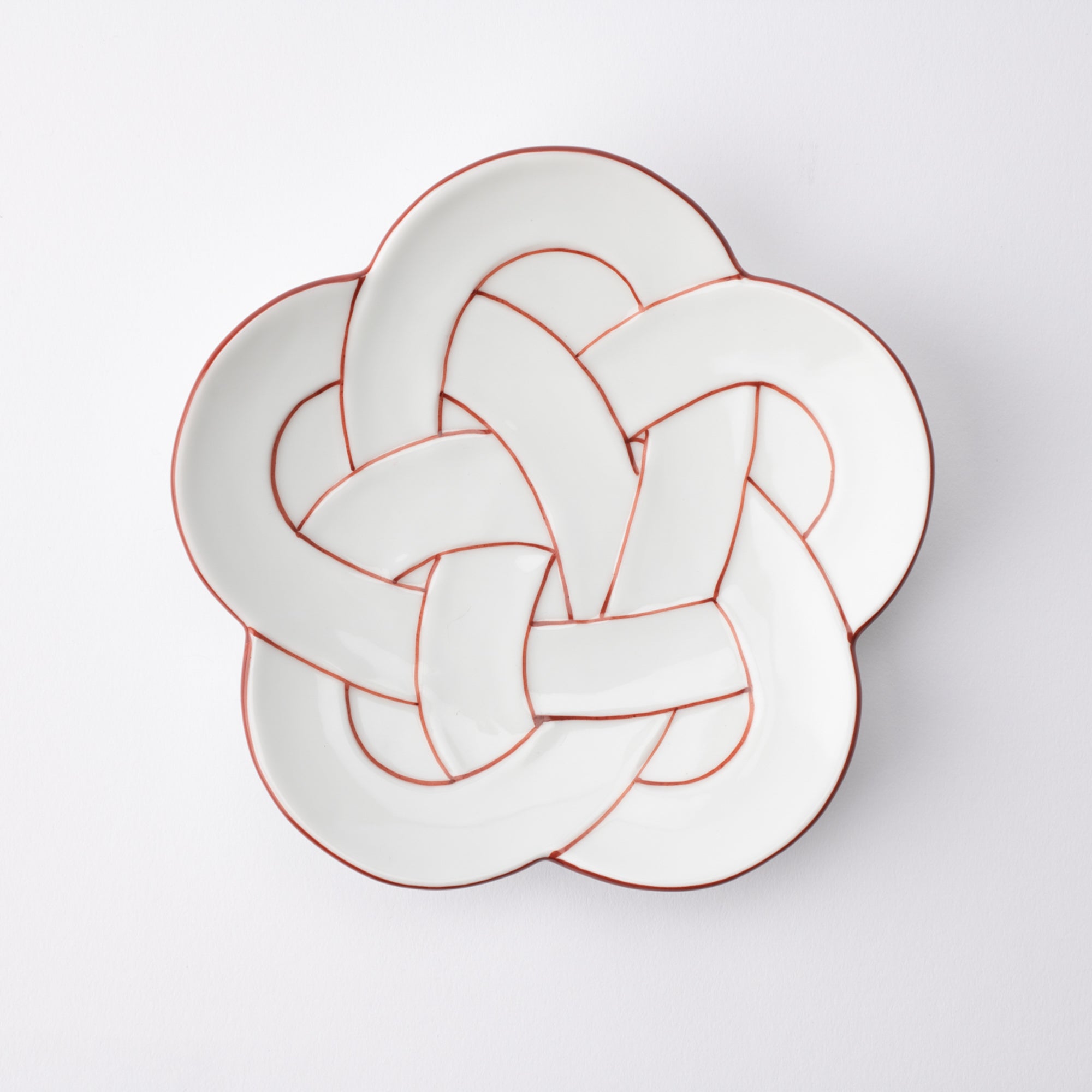 Tasei Kiln Plum Blossom Knot Arita Plate 5.9in - MUSUBI KILN - Quality Japanese Tableware and Gift