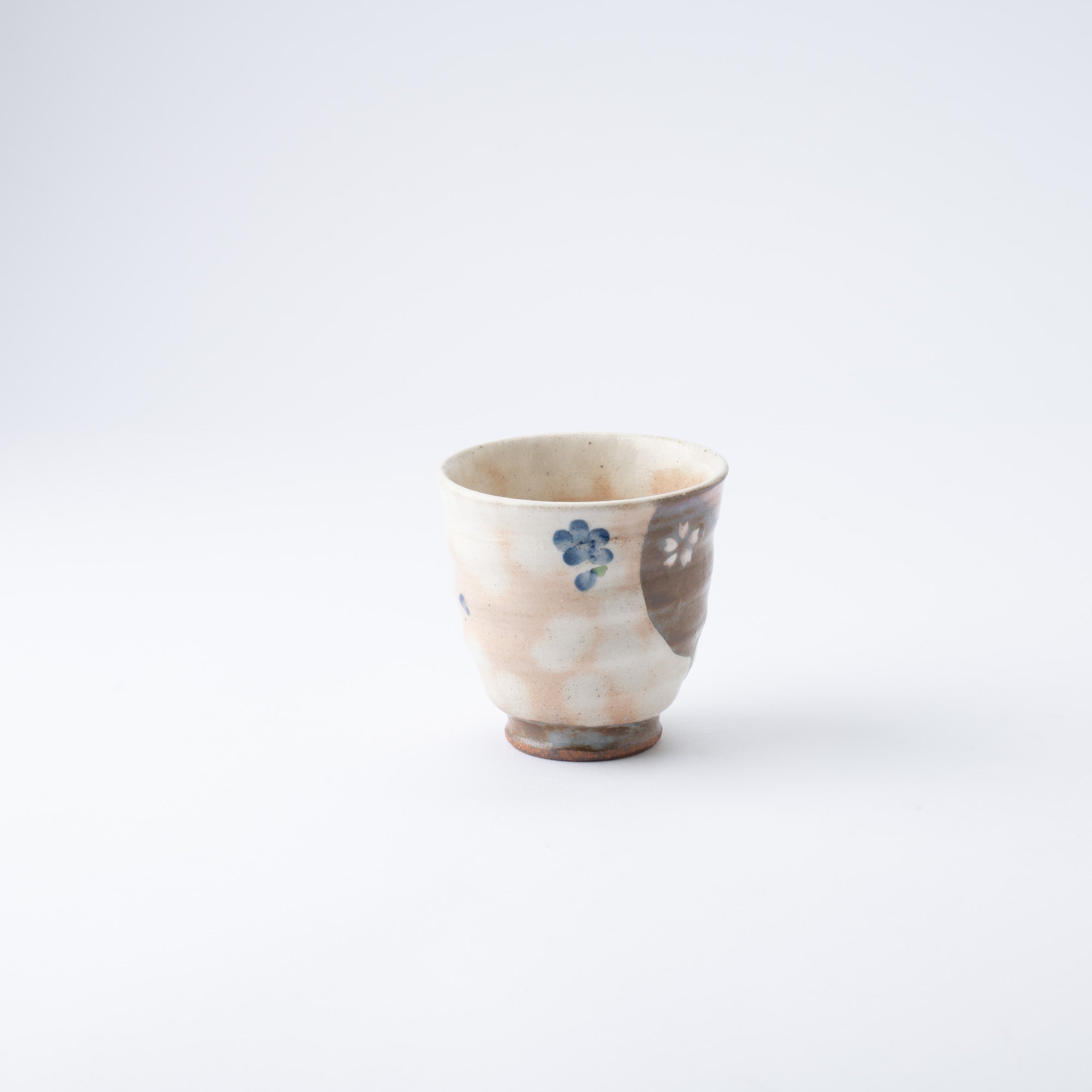 Tougen Kiln Rabbit Hasami Yunomi Japanese Teacup - MUSUBI KILN - Quality Japanese Tableware and Gift
