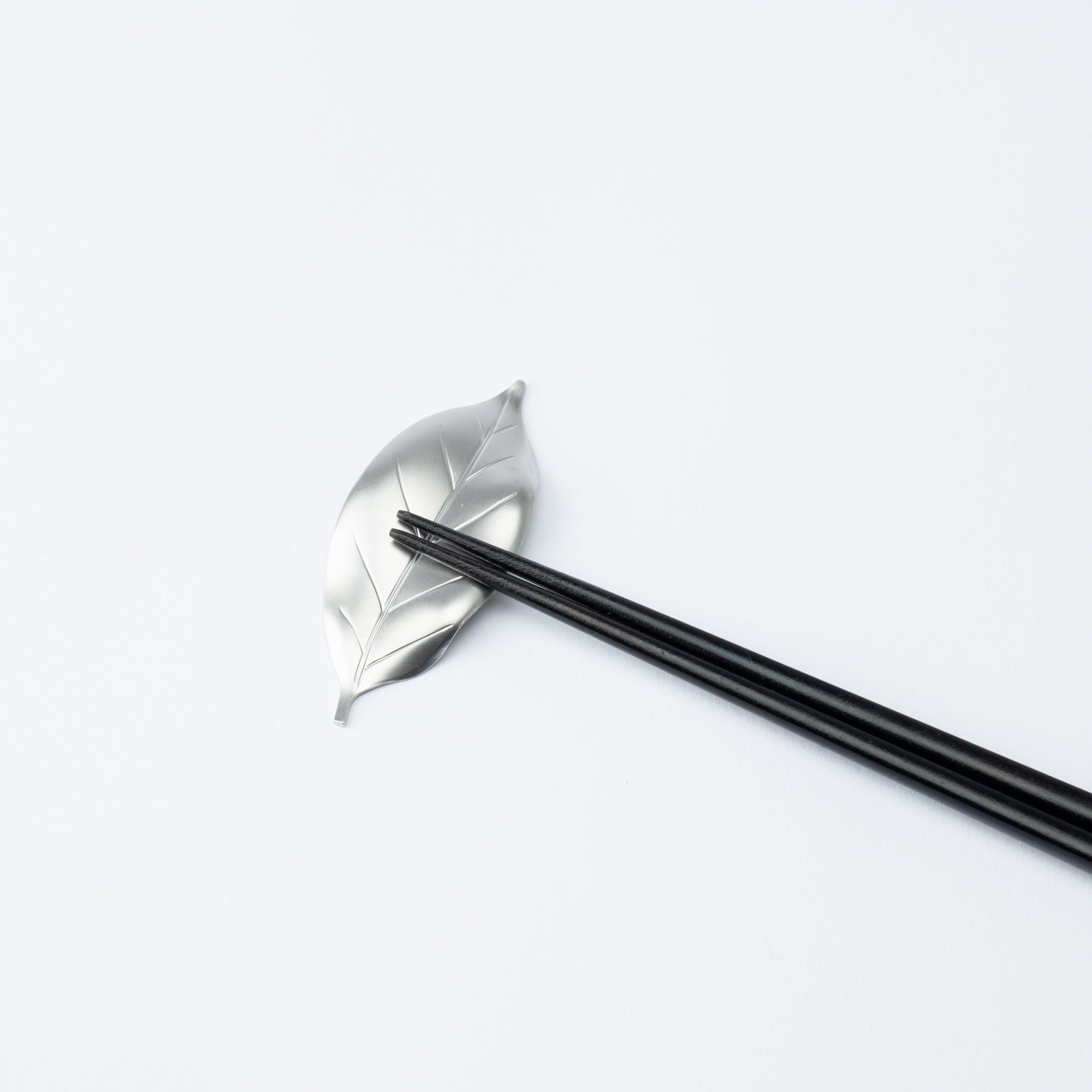 Tsubame Hutlery Silver Camellia Leaf Chopstick Rest - MUSUBI KILN - Quality Japanese Tableware and Gift