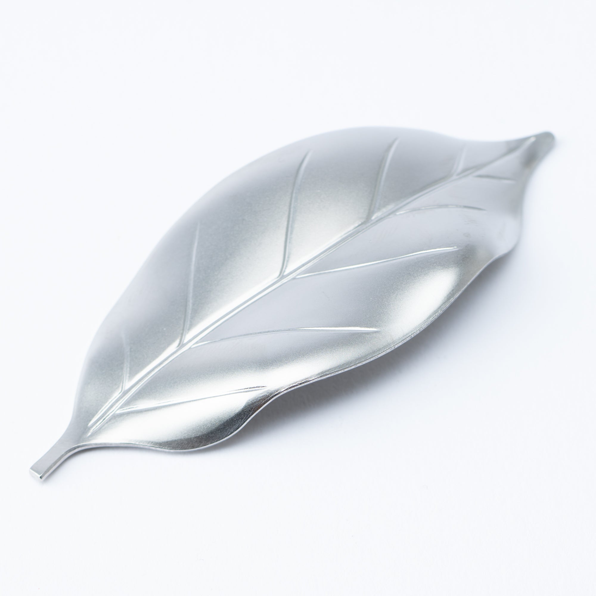 Tsubame Hutlery Silver Camellia Leaf Chopstick Rest - MUSUBI KILN - Quality Japanese Tableware and Gift