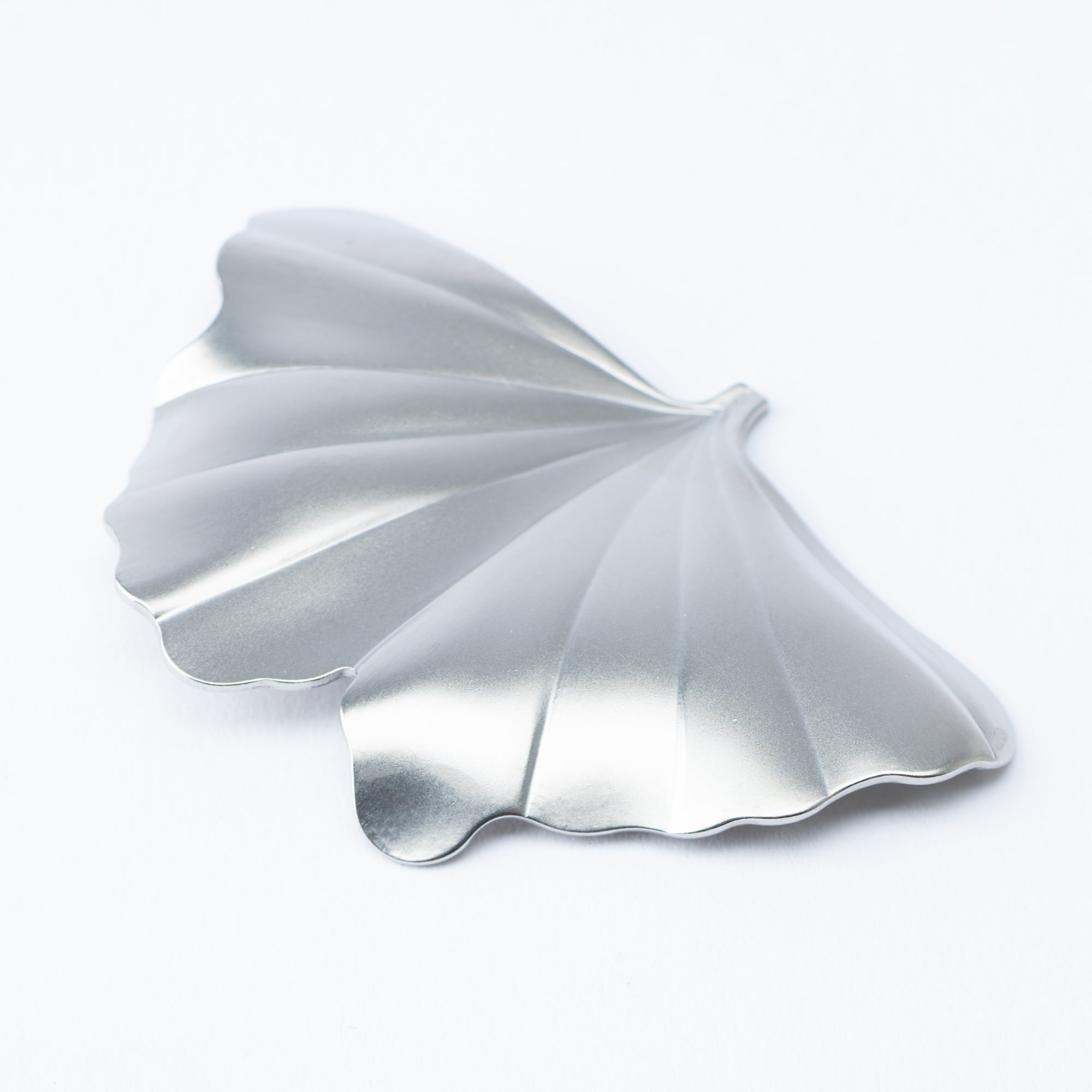 Tsubame Hutlery Silver Ginkgo Leaf Chopstick Rest - MUSUBI KILN - Quality Japanese Tableware and Gift
