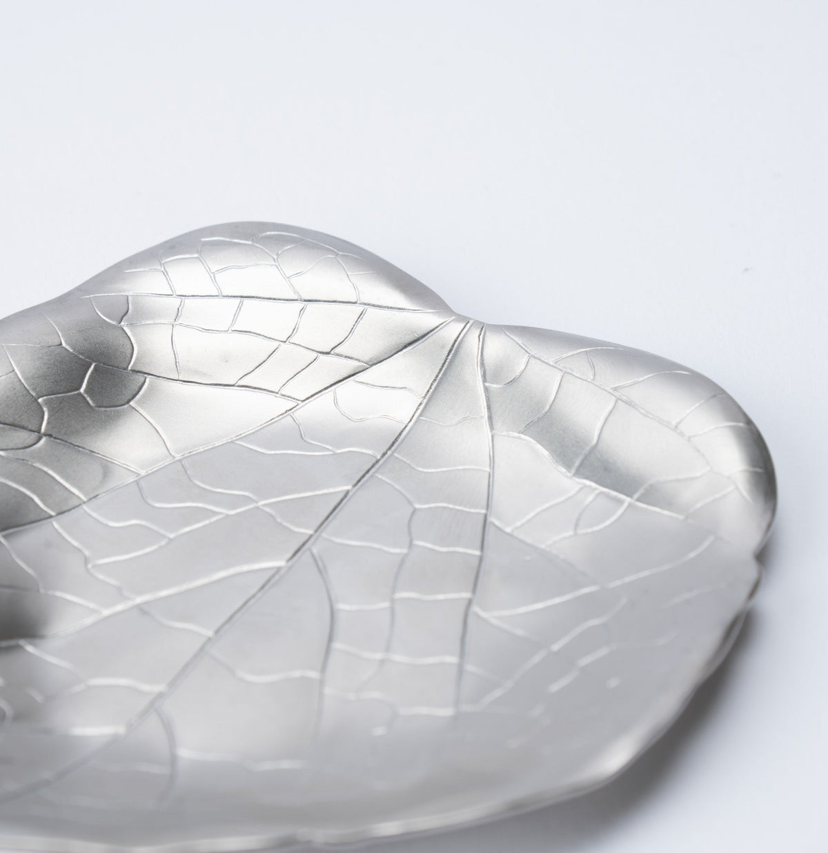 Tsubame Hutlery Silver Heart Leaf Sauce Plate - MUSUBI KILN - Quality Japanese Tableware and Gift