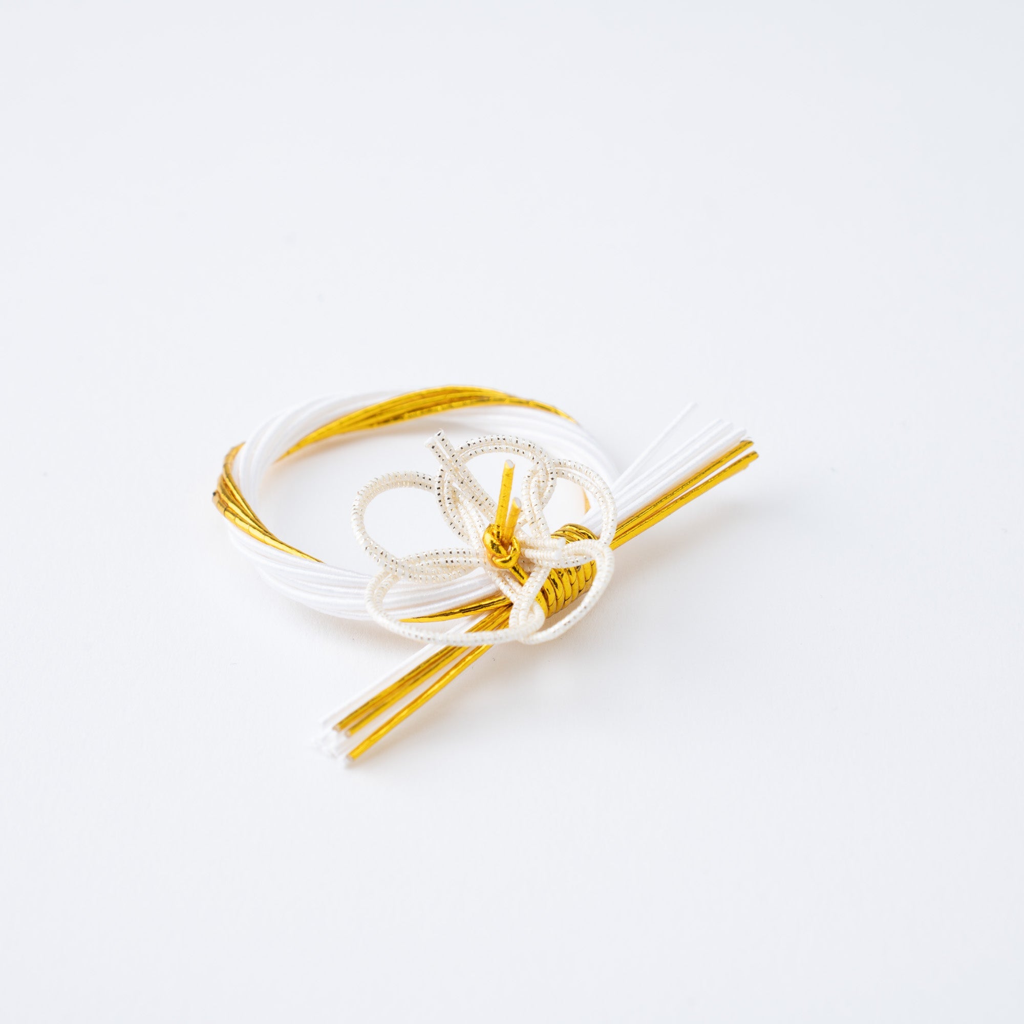 Tsuda Mizuhiki "knot" Plum Kaga Mizuhiki Chopstick Rest - MUSUBI KILN - Quality Japanese Tableware and Gift