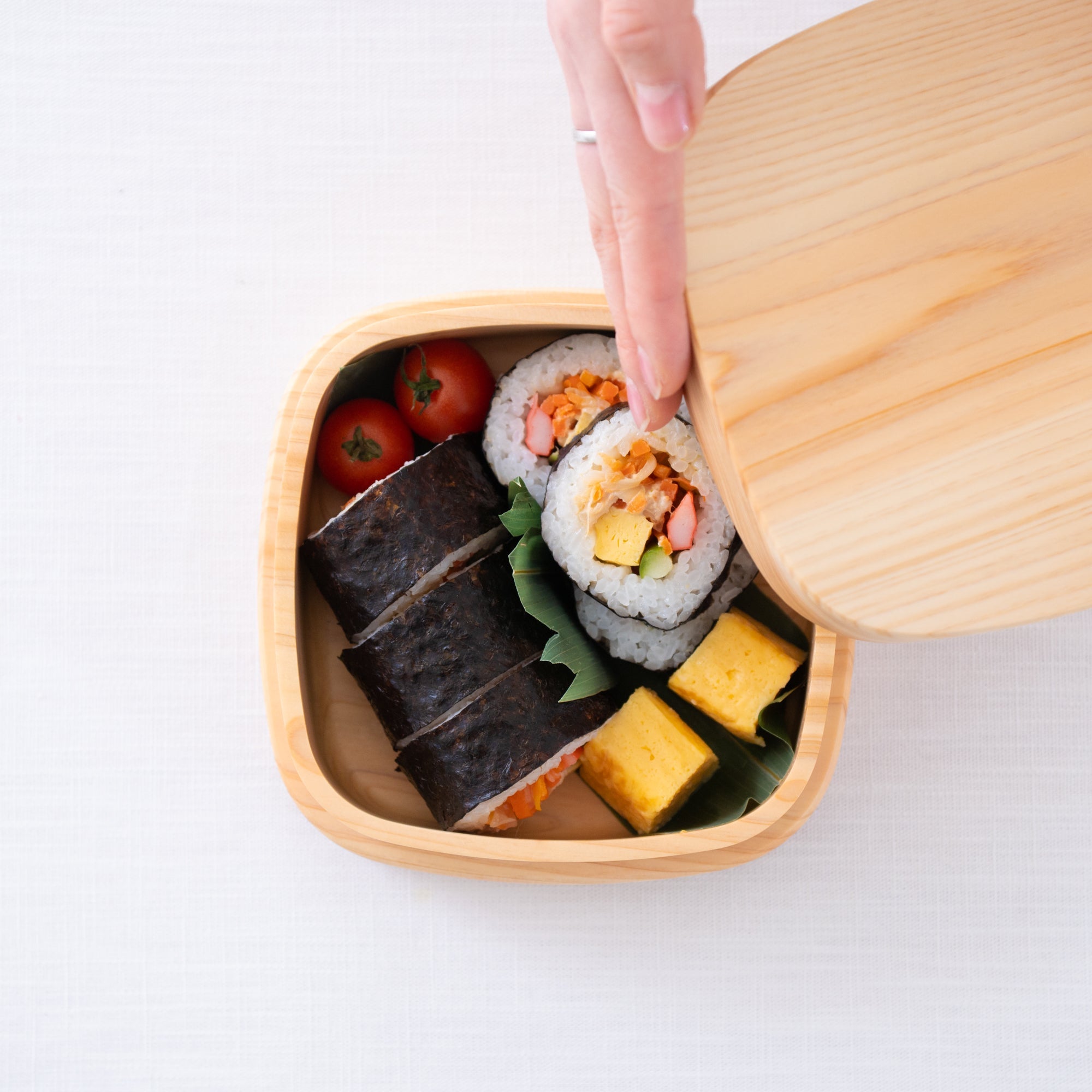 Tsunoda Seibee Kishu Cypress Square Bento Box - MUSUBI KILN - Quality Japanese Tableware and Gift