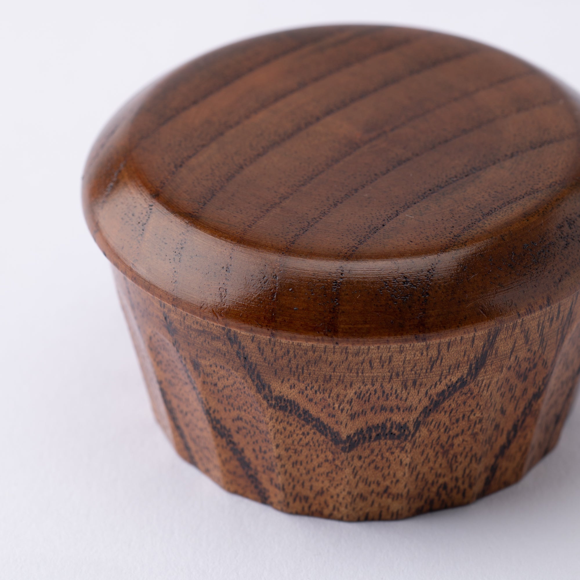 Turtle Shell Pattern Yamanaka Lacquerware Spice Container With Spoon - MUSUBI KILN - Quality Japanese Tableware and Gift