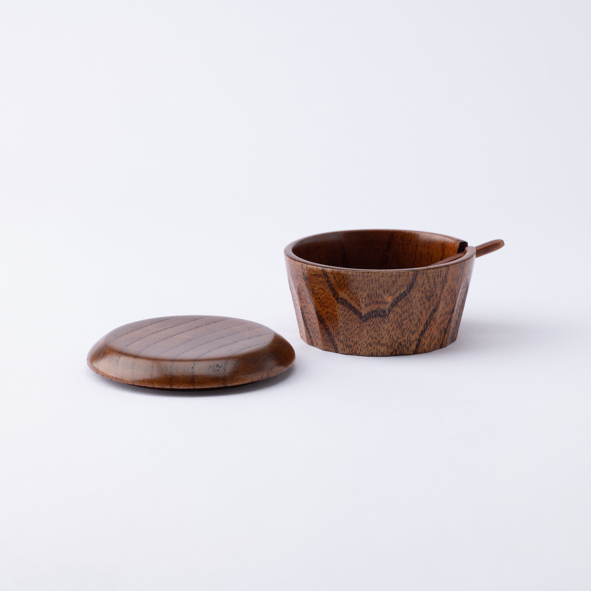 Turtle Shell Pattern Yamanaka Lacquerware Spice Container With Spoon - MUSUBI KILN - Quality Japanese Tableware and Gift