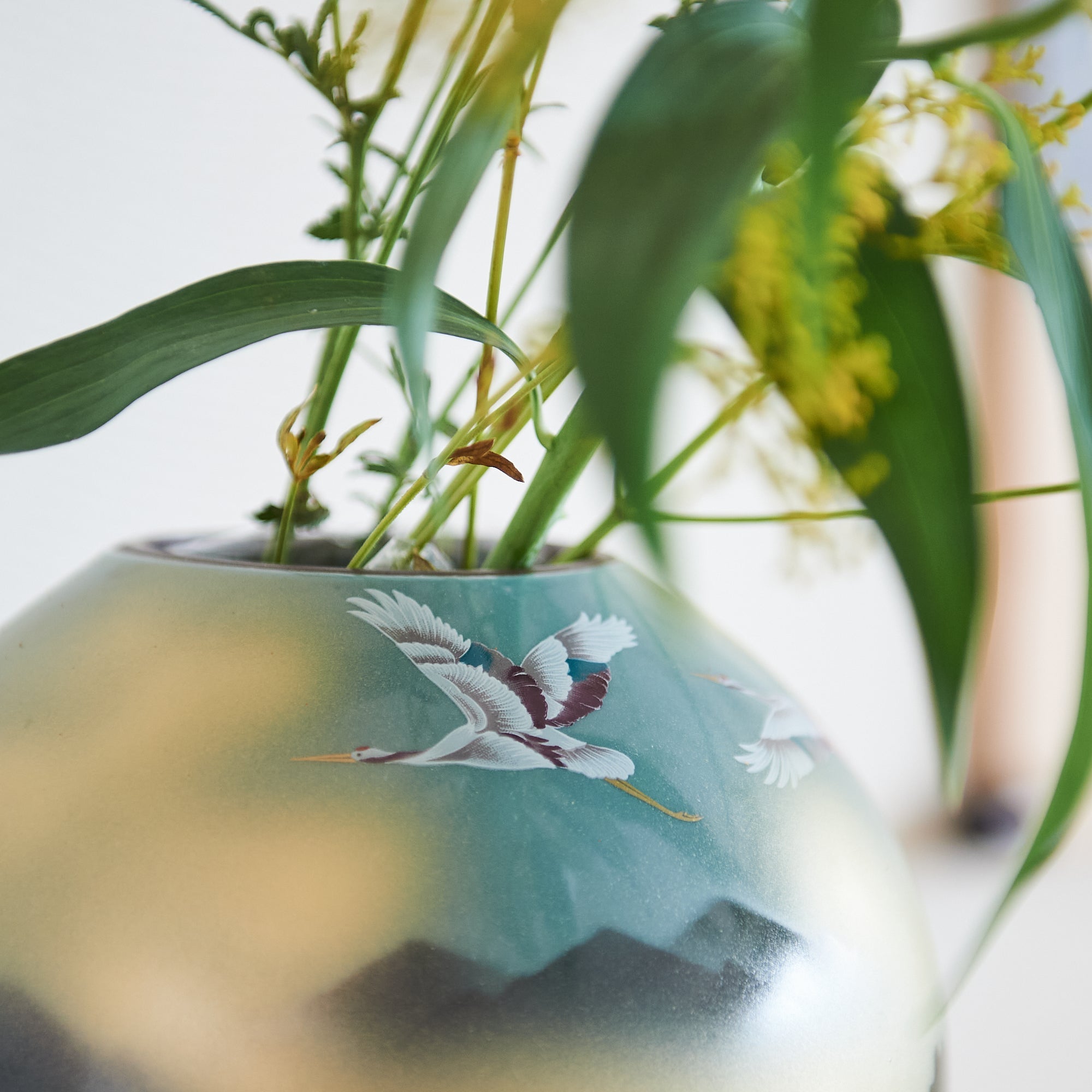 Two Cranes and Landscape Kutani Japanese Flower Vase - MUSUBI KILN - Quality Japanese Tableware and Gift