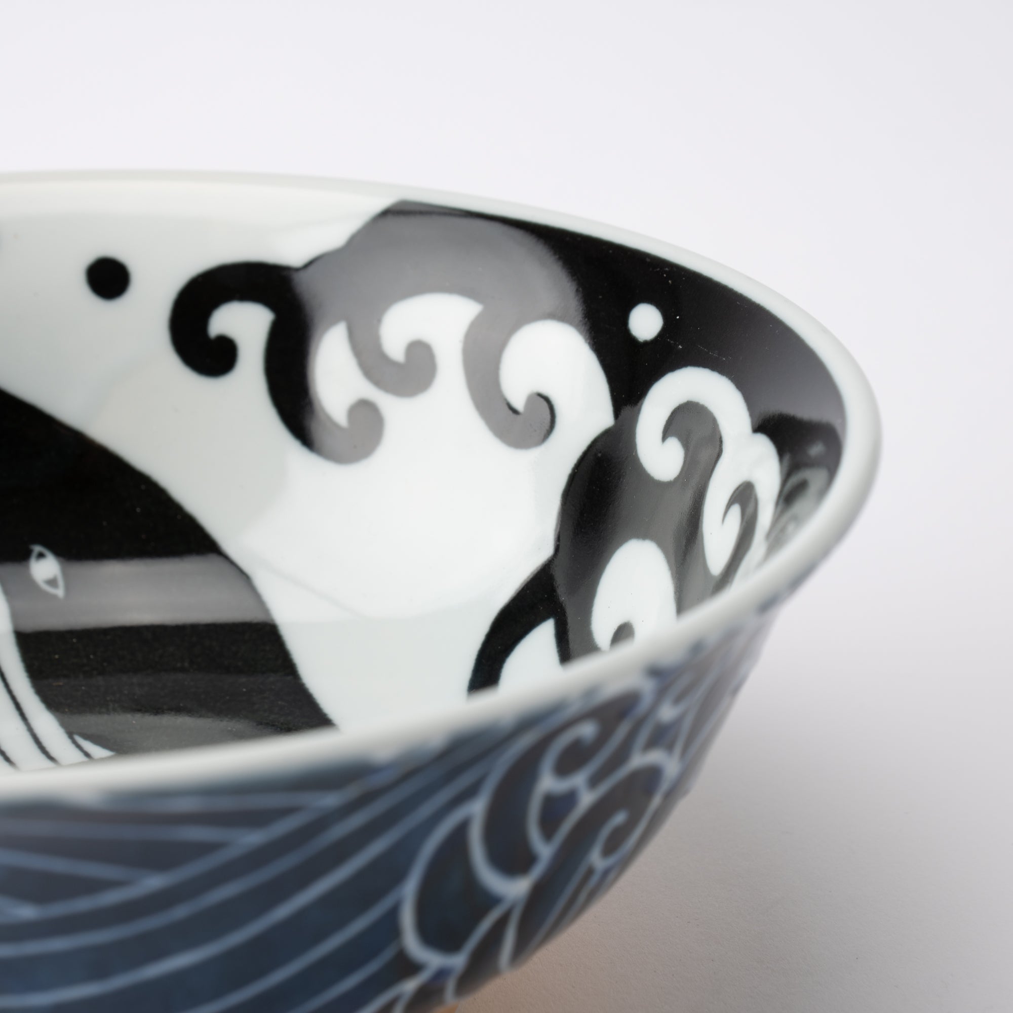 Whale Mino Ware Ramen Bowl M - MUSUBI KILN - Quality Japanese Tableware and Gift