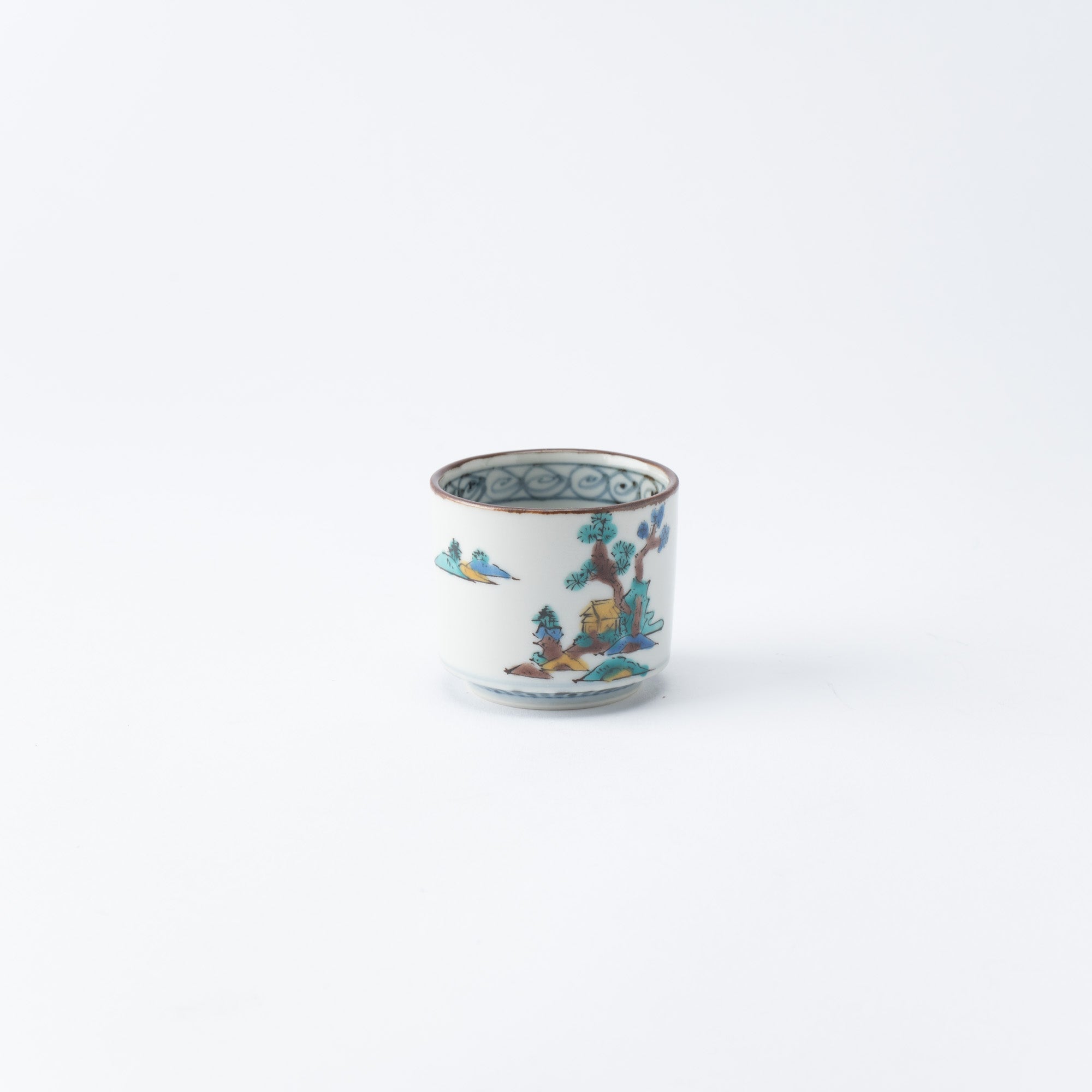 White Ko - Kutani Sansui Kutani Guinomi Sake Cup - MUSUBI KILN - Quality Japanese Tableware and Gift