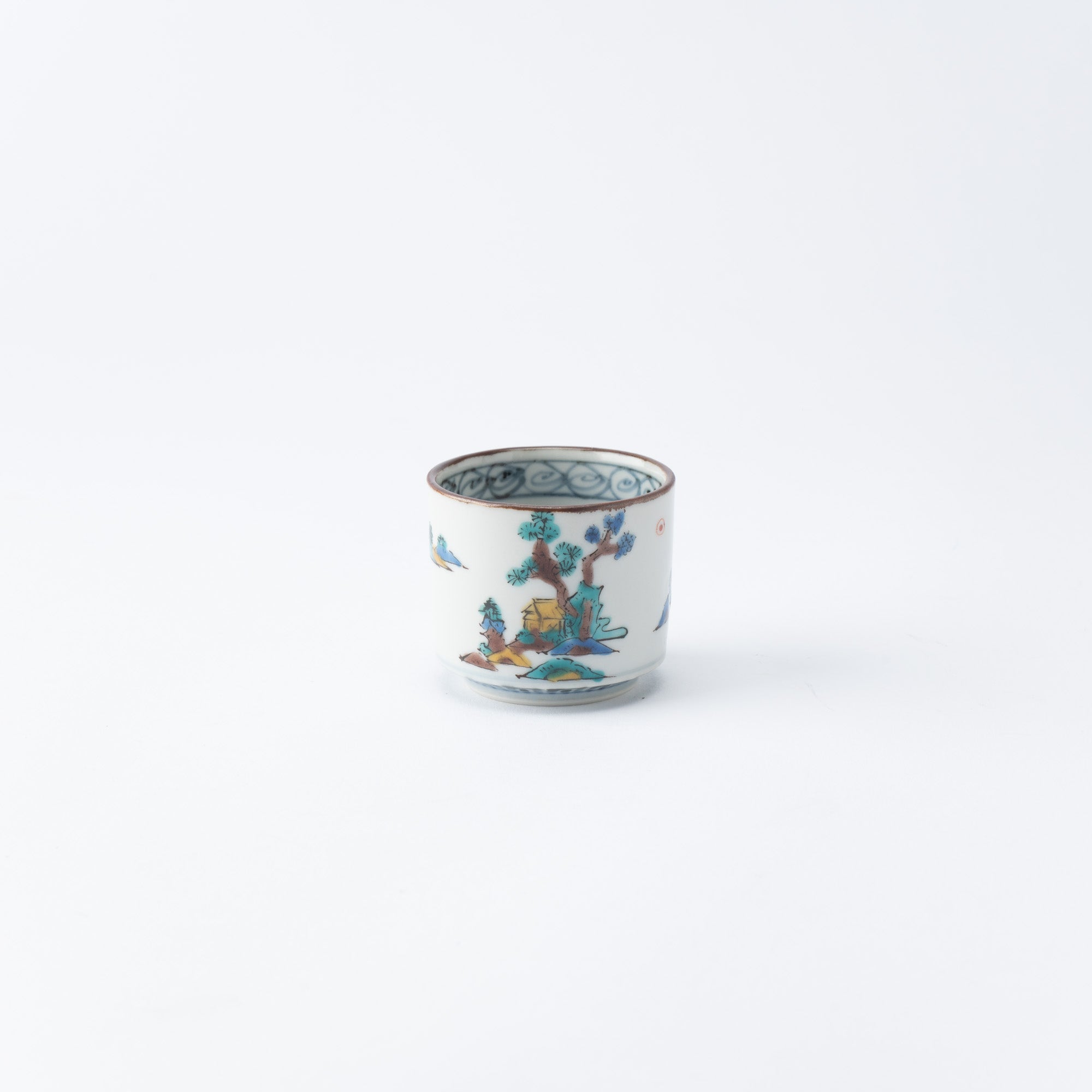 White Ko - Kutani Sansui Kutani Guinomi Sake Cup - MUSUBI KILN - Quality Japanese Tableware and Gift