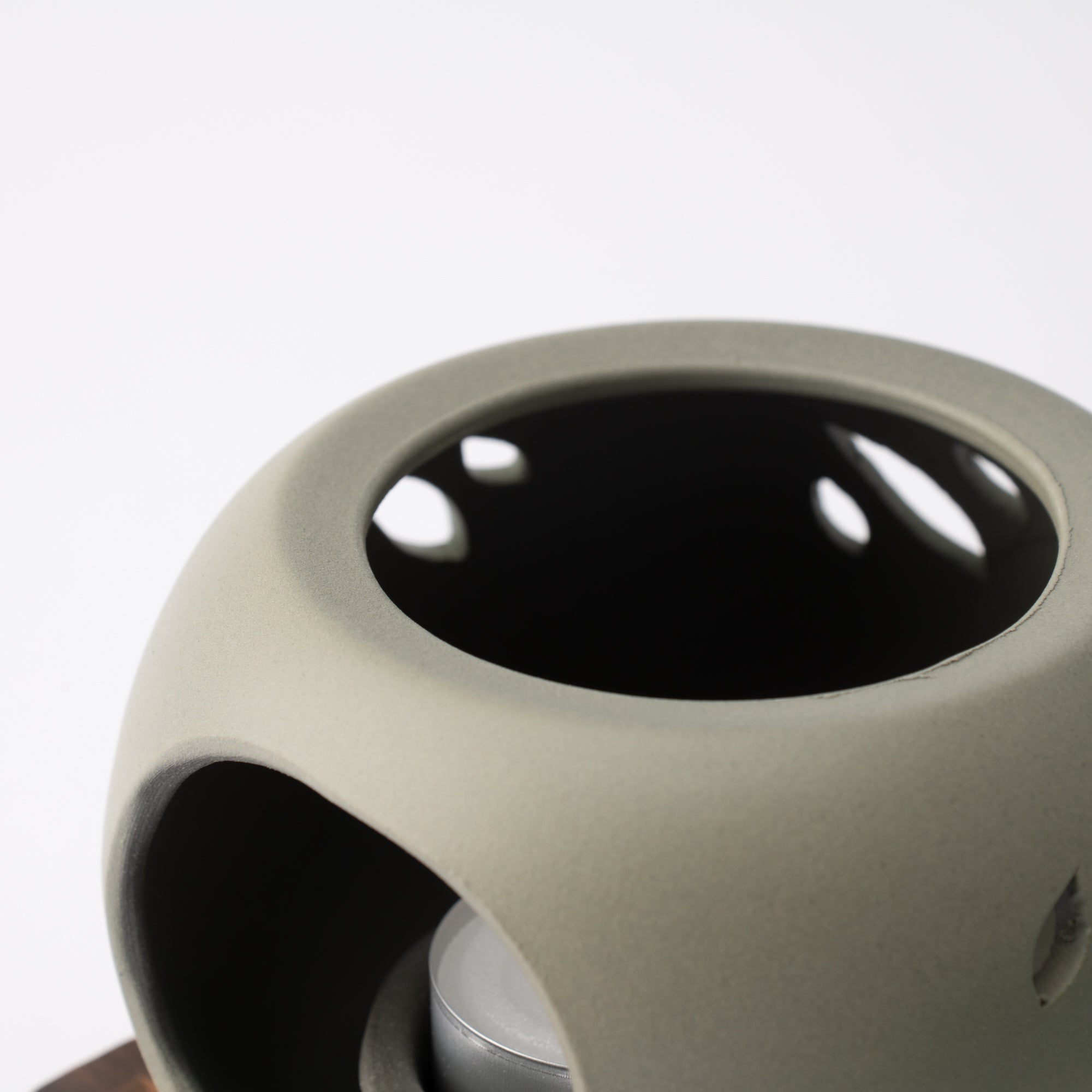Yamafusa Loquat Leaf Round Tokoname Chakoro Tea Incense Burner - MUSUBI KILN - Quality Japanese Tableware and Gift