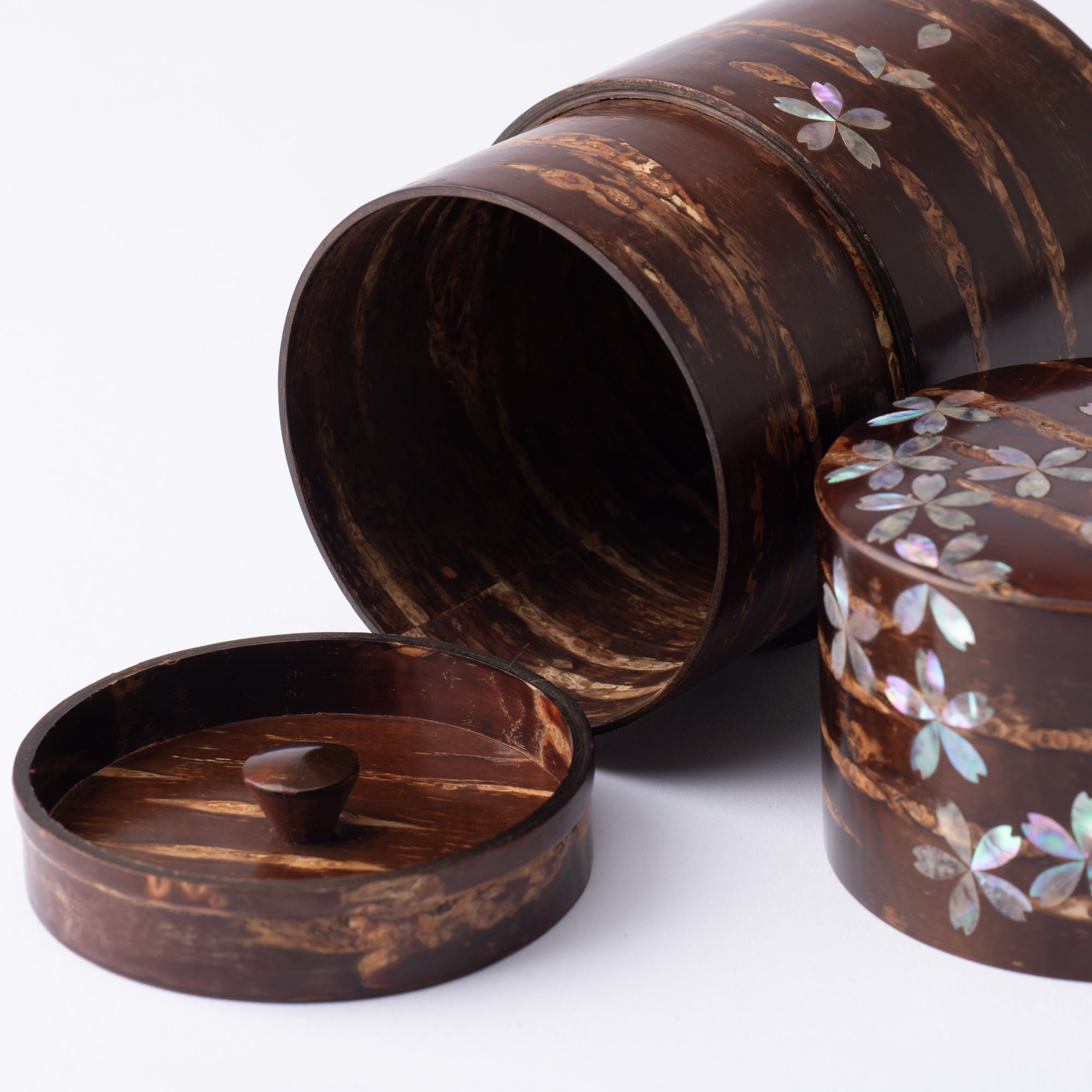 Yatsuyanagi Inlay Falling Sakura Akita Cherry Bark Work Tea Canister - MUSUBI KILN - Quality Japanese Tableware and Gift