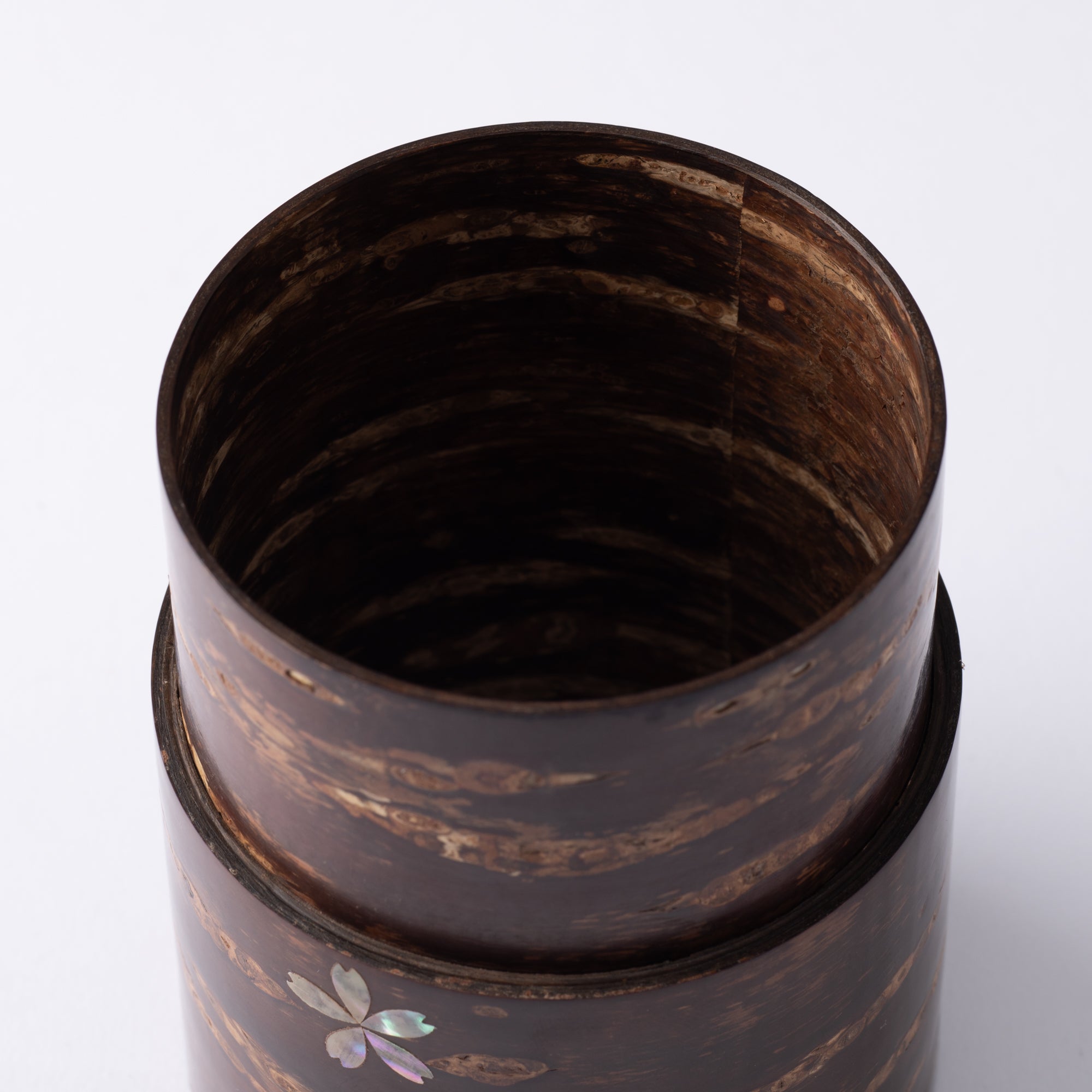 Yatsuyanagi Inlay Falling Sakura Akita Cherry Bark Work Tea Canister - MUSUBI KILN - Quality Japanese Tableware and Gift