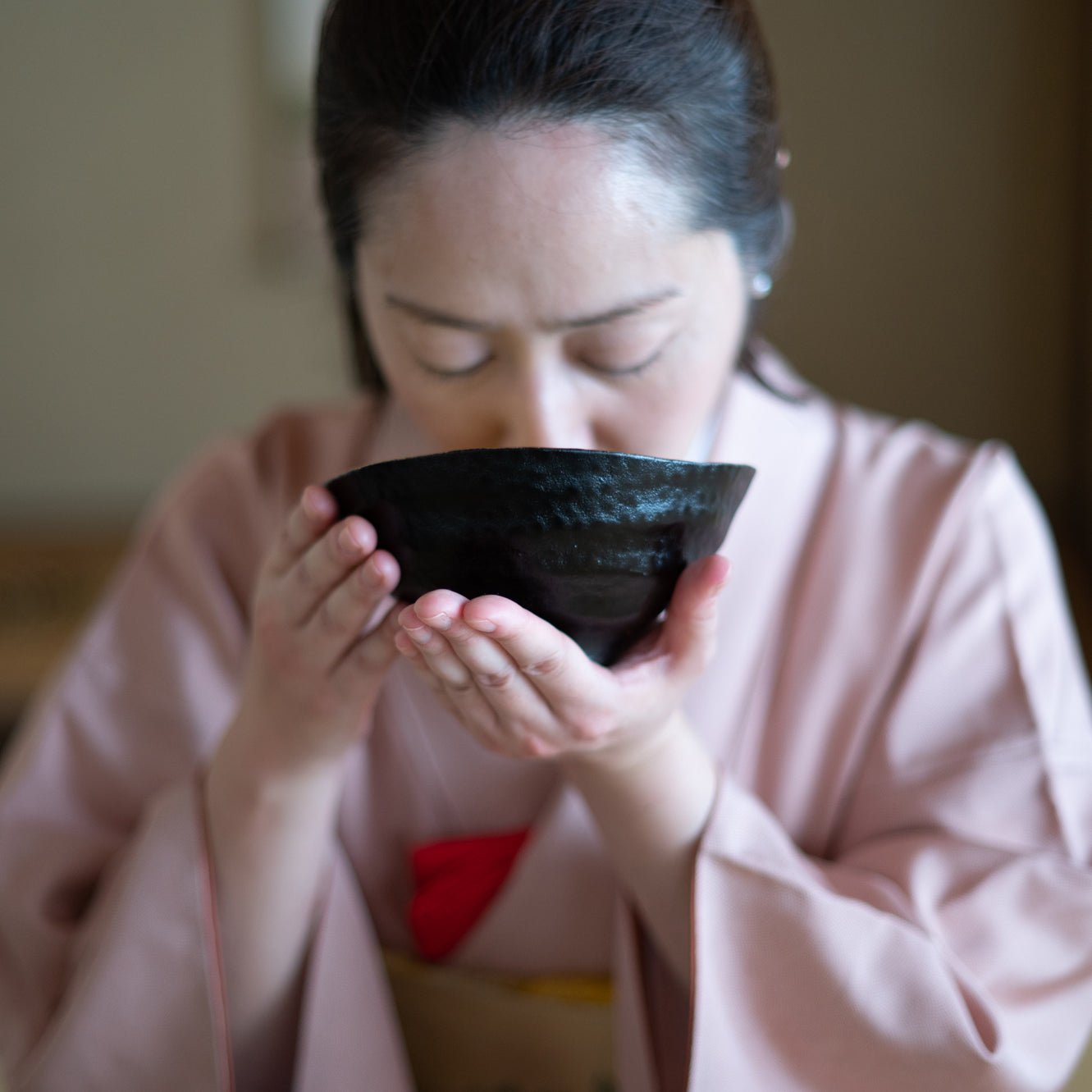 Yoshita Kasho Glass Gold Matcha Bowl Chawan - MUSUBI KILN - Quality Japanese Tableware and Gift
