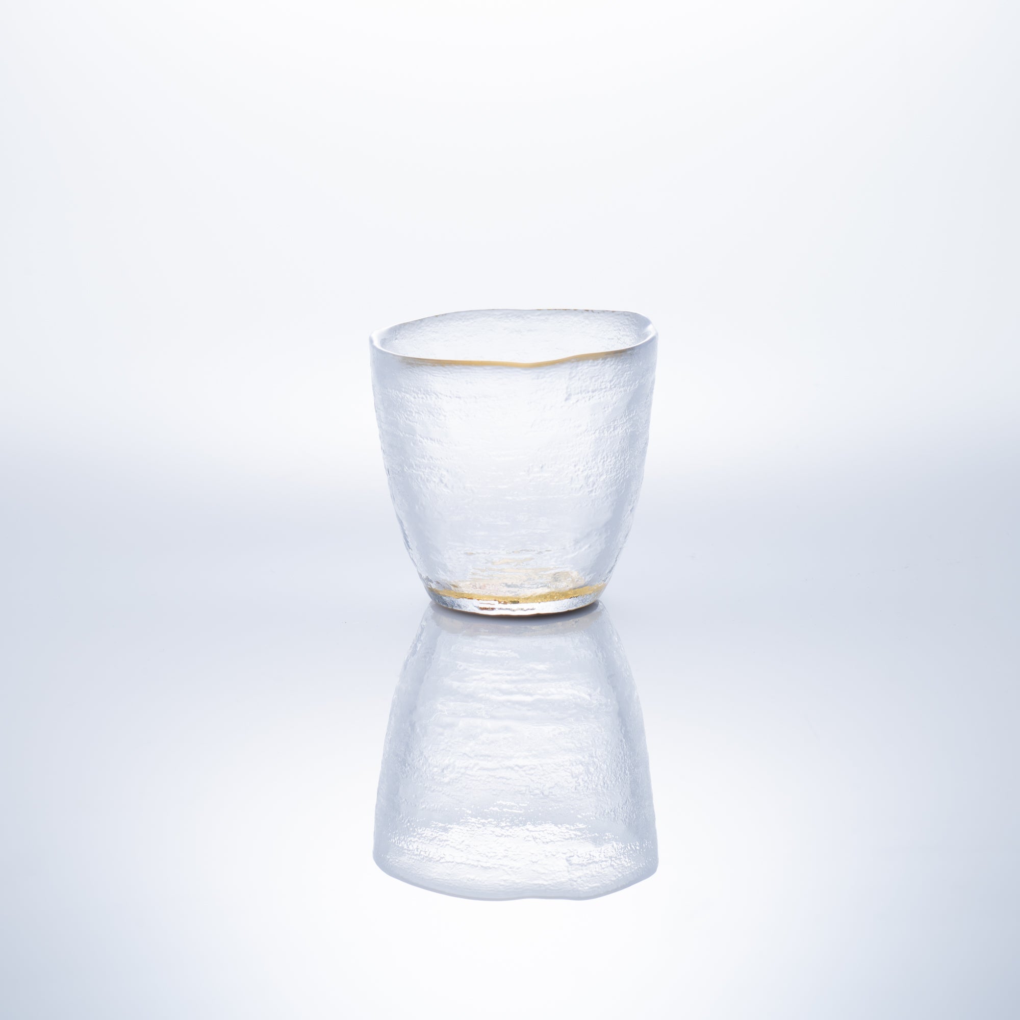Yoshita Kasho Turtle Maki - e Glass Sake Cup - MUSUBI KILN - Quality Japanese Tableware and Gift
