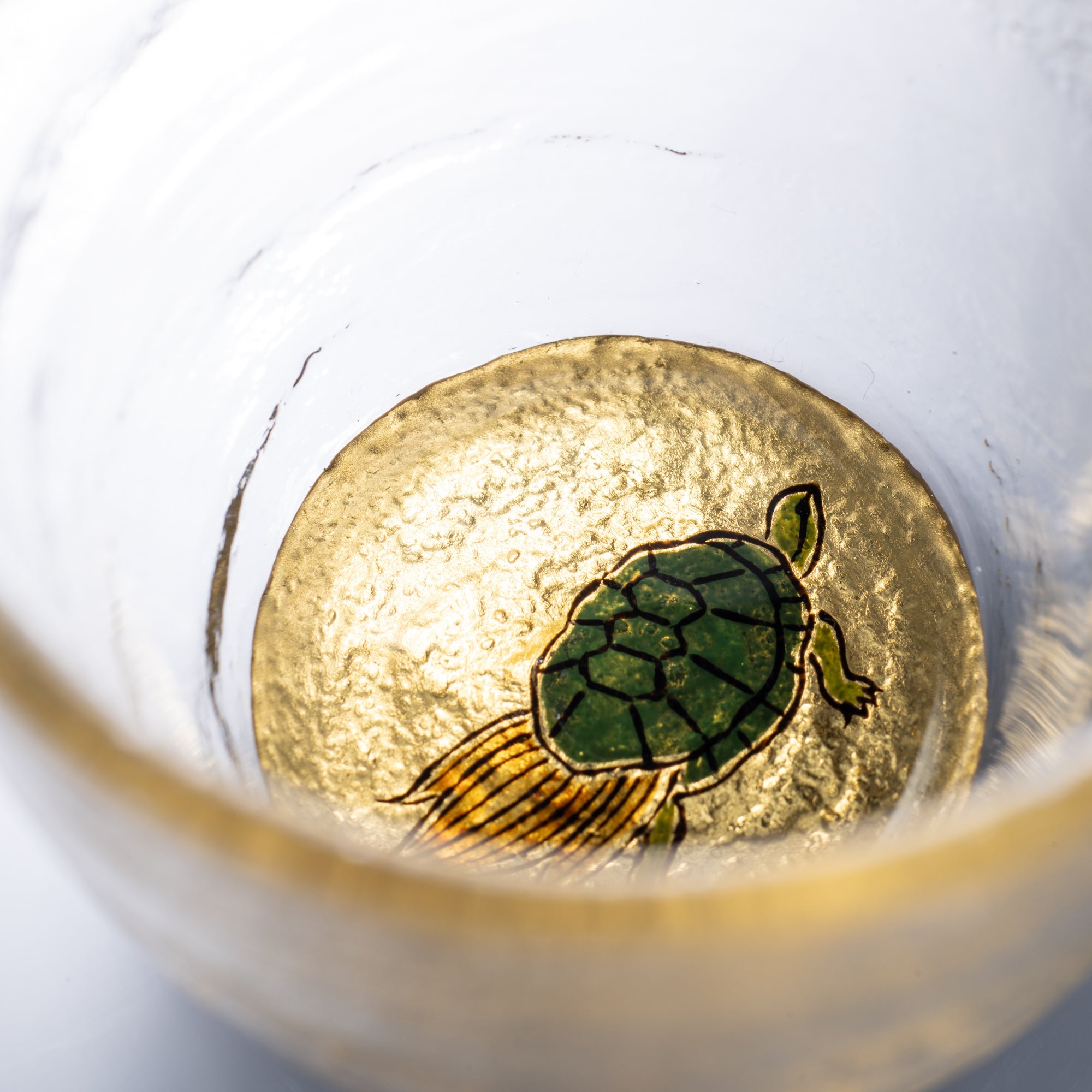 Yoshita Kasho Turtle Maki - e Glass Sake Cup - MUSUBI KILN - Quality Japanese Tableware and Gift