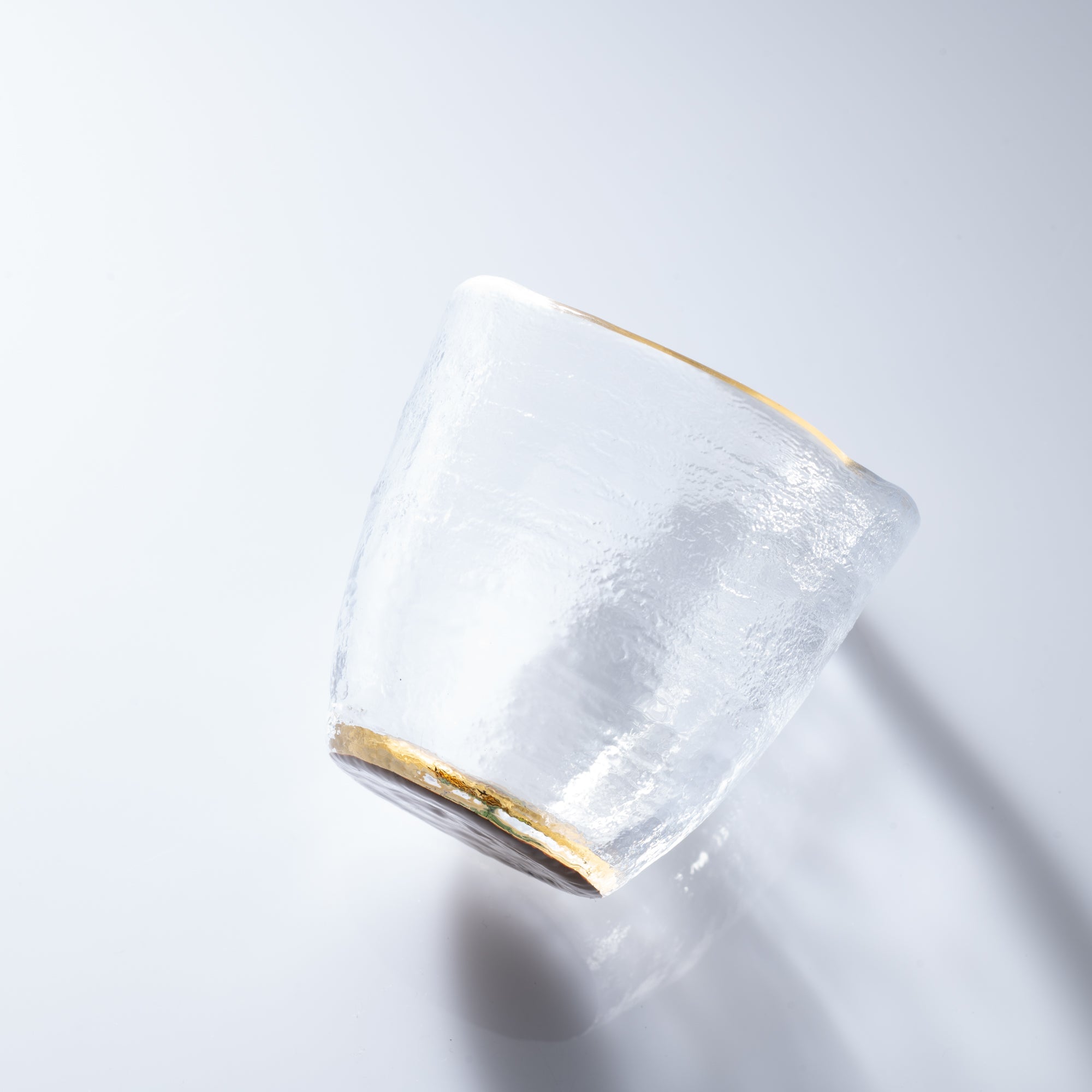 Yoshita Kasho Turtle Maki - e Glass Sake Cup - MUSUBI KILN - Quality Japanese Tableware and Gift