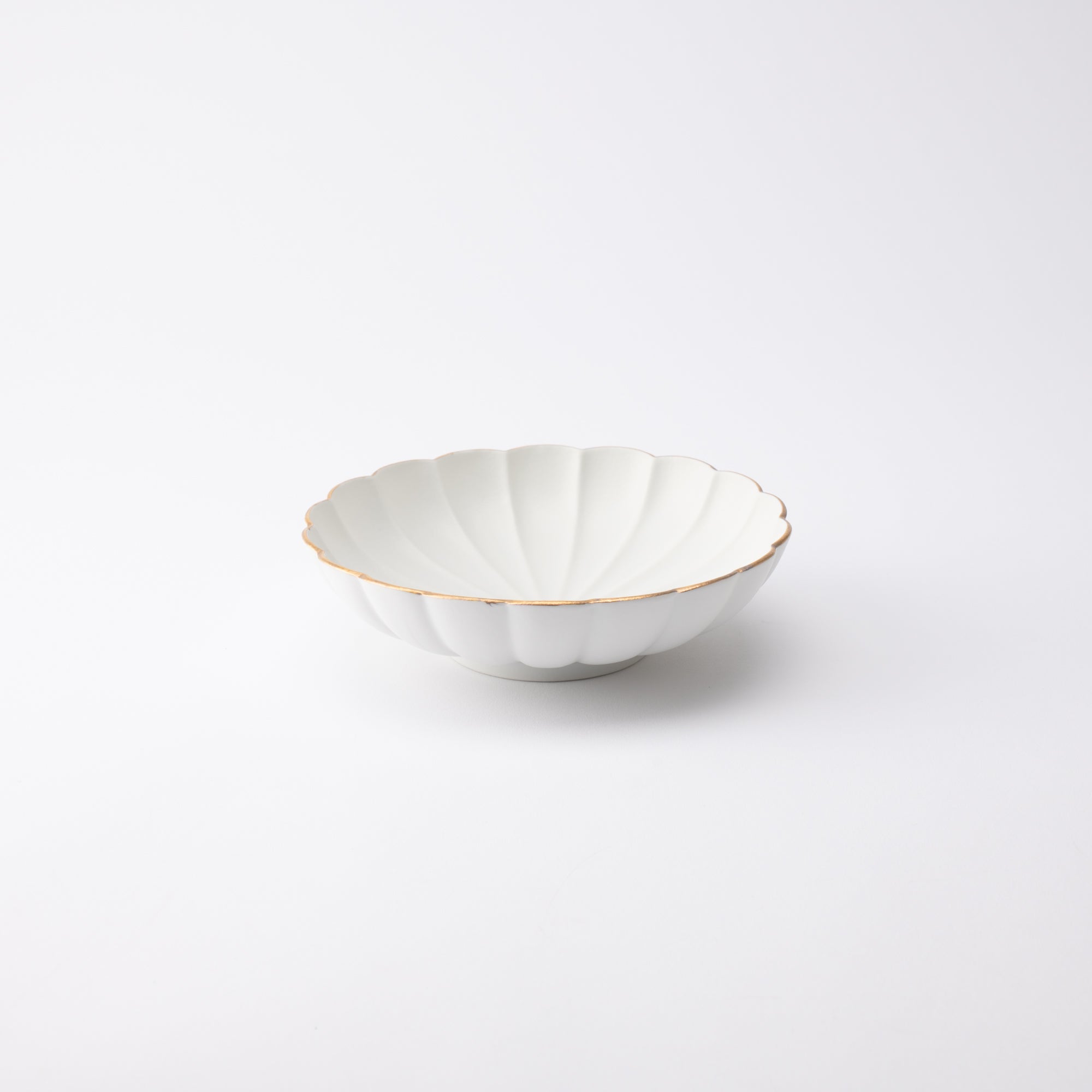 Zuiho Kiln Chrysanthemum Mukouzuke Deep Plate - MUSUBI KILN - Quality Japanese Tableware and Gift