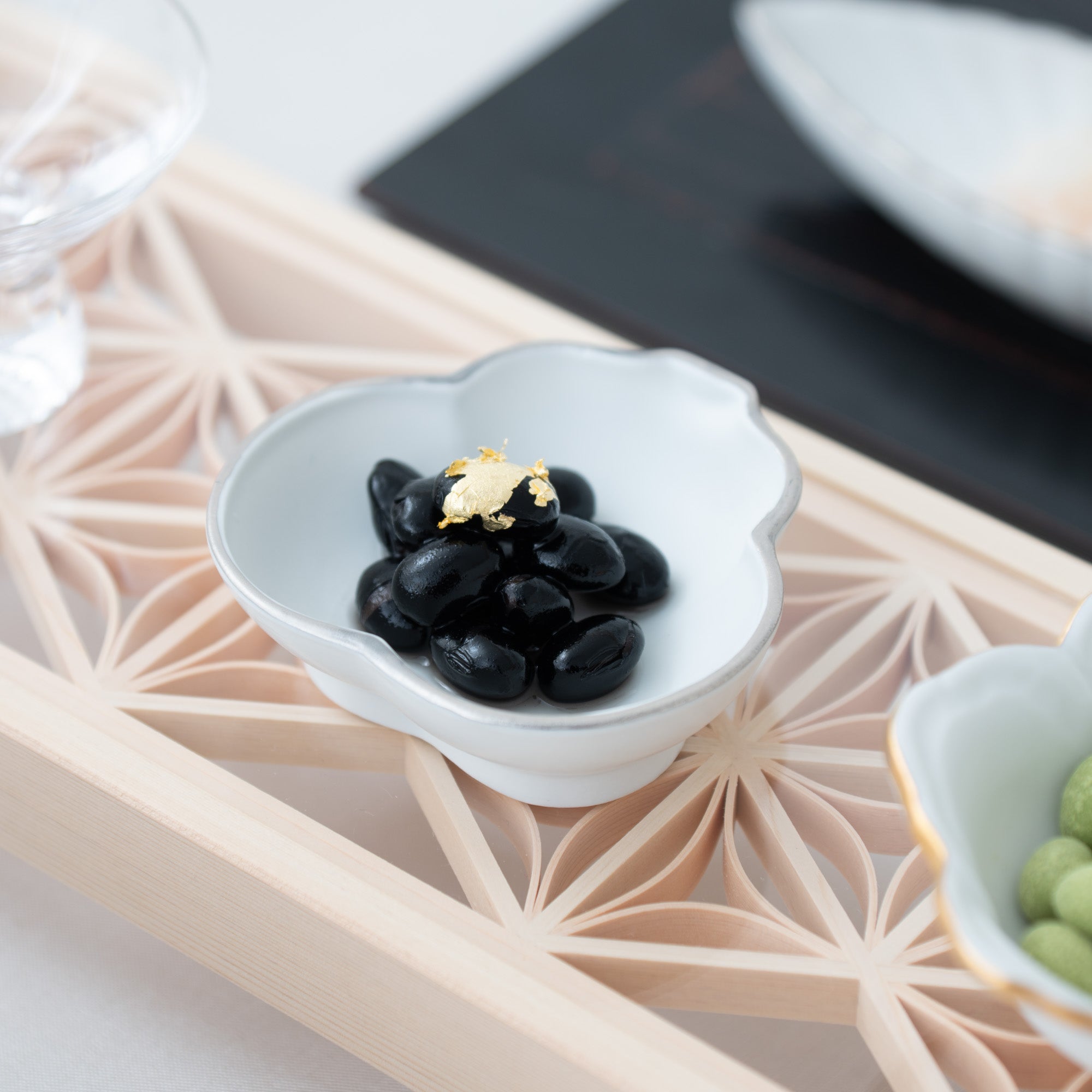 Zuiho Kiln Gourd Sauce Plate - MUSUBI KILN - Quality Japanese Tableware and Gift