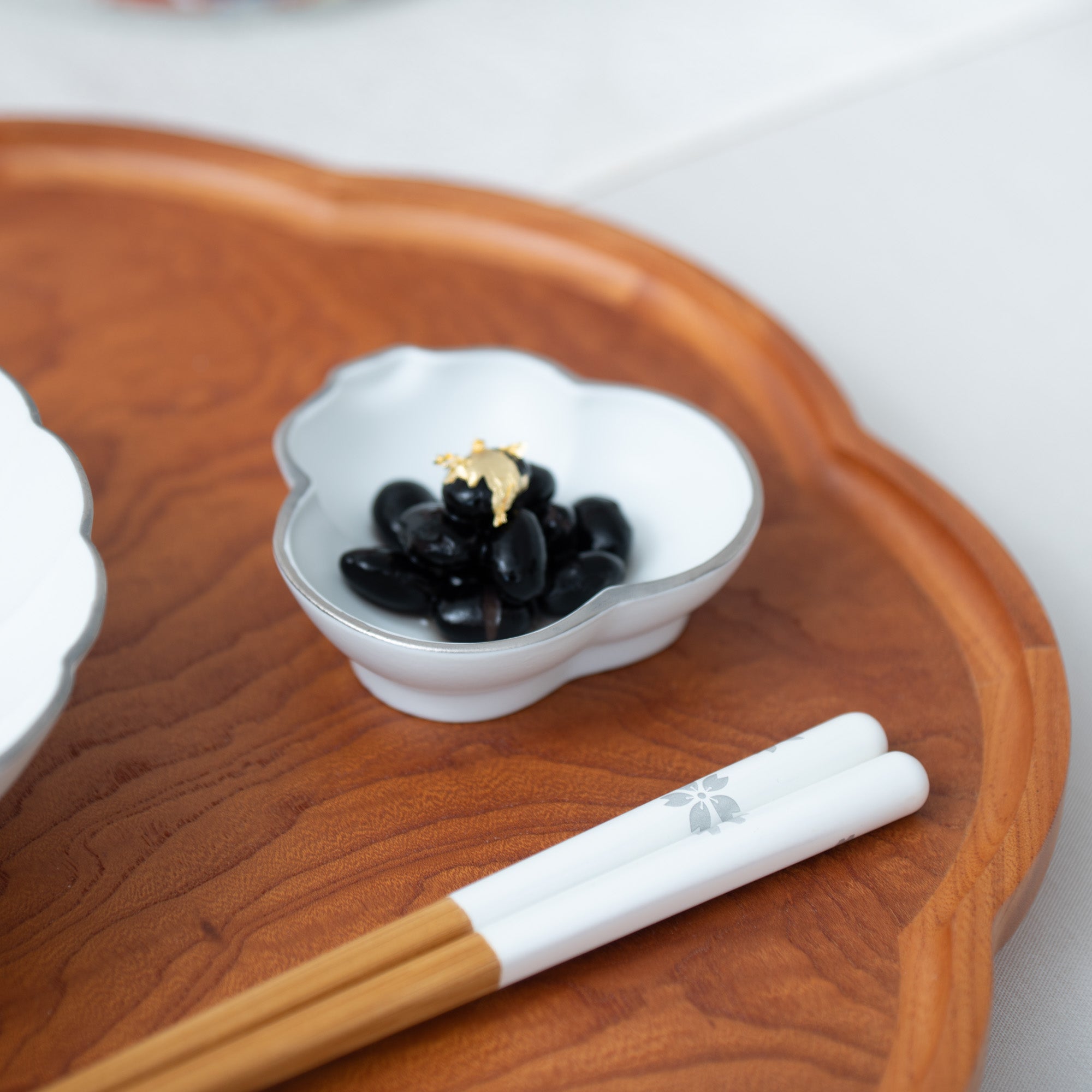 Zuiho Kiln Gourd Sauce Plate - MUSUBI KILN - Quality Japanese Tableware and Gift